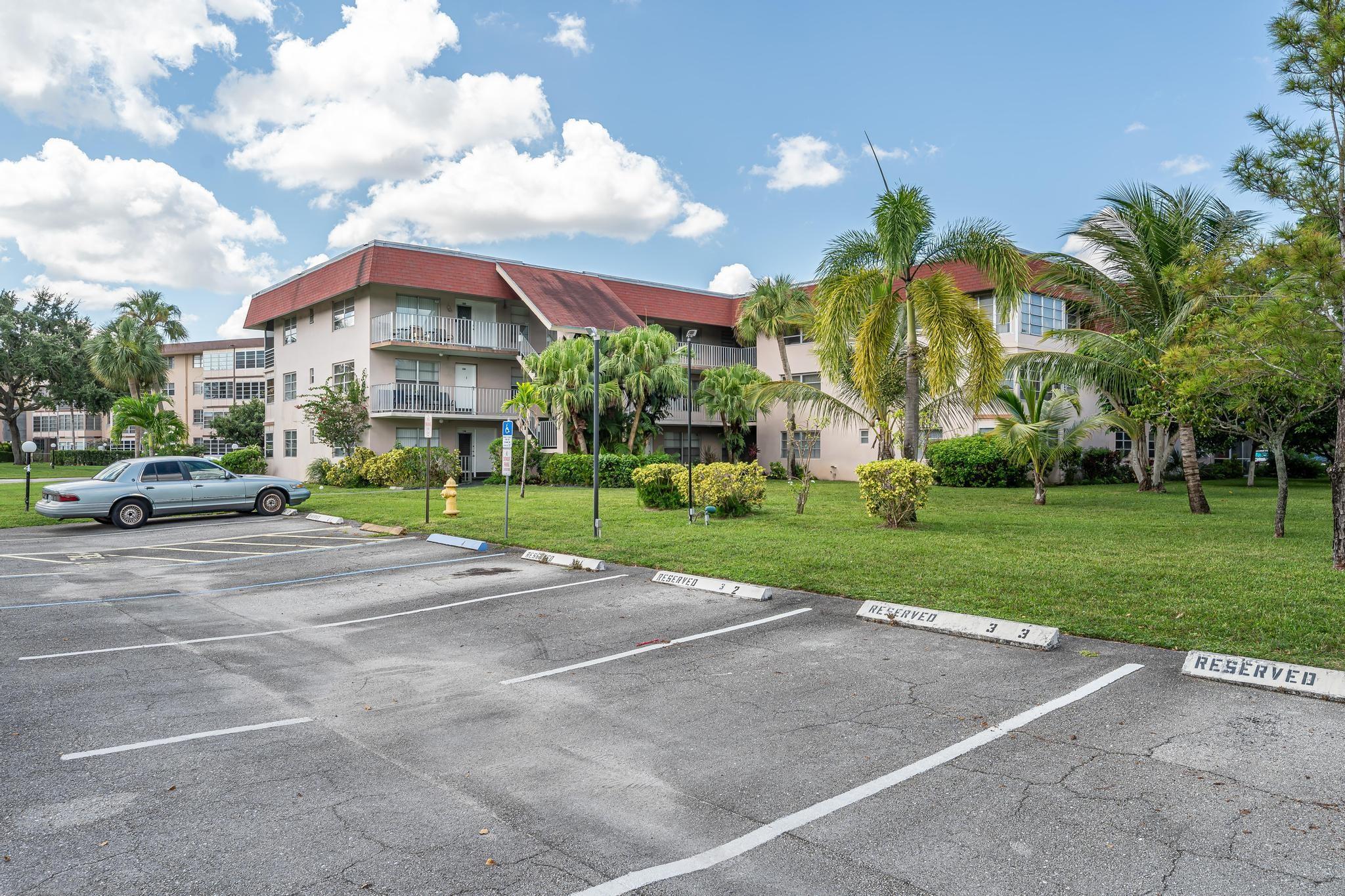 Photo 26 of home located at 2901 NW 47th Ter 340B, Lauderdale Lakes FL