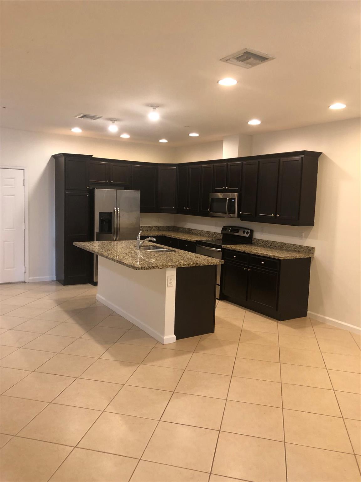 Photo 1 of home located at 8144 Cascada Isles Dr 8144, Cooper City FL