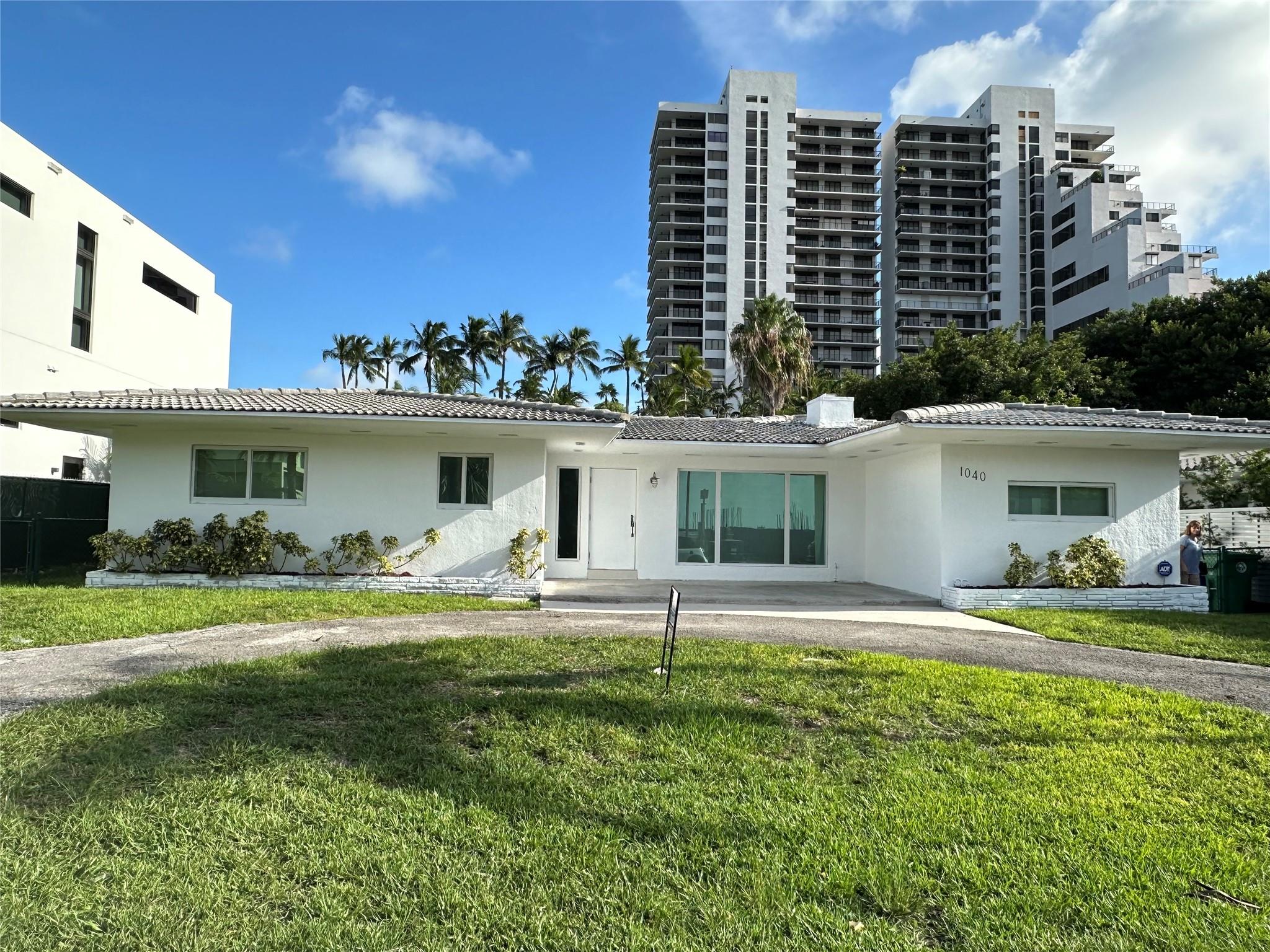 Beautiful house at the Venetian Islands. Designed with a very spacious layout including a large, fenced patio (9,000 sq. ft. lot). Circular driveway. Modern appointments porcelain white floors, kitchen with quartz countertops, Stainless-Steel appliances and impact windows. Arrangement of 3 Bedrooms and 2 full bathrooms plus bonus room that can be used as a bedroom or office. Prime location just a few minutes from Downtown Miami, South Beach, Kaseya Stadium, Adrienne Arsht Center, museums, Lincoln Road and more. Landlord is willing to furnish.