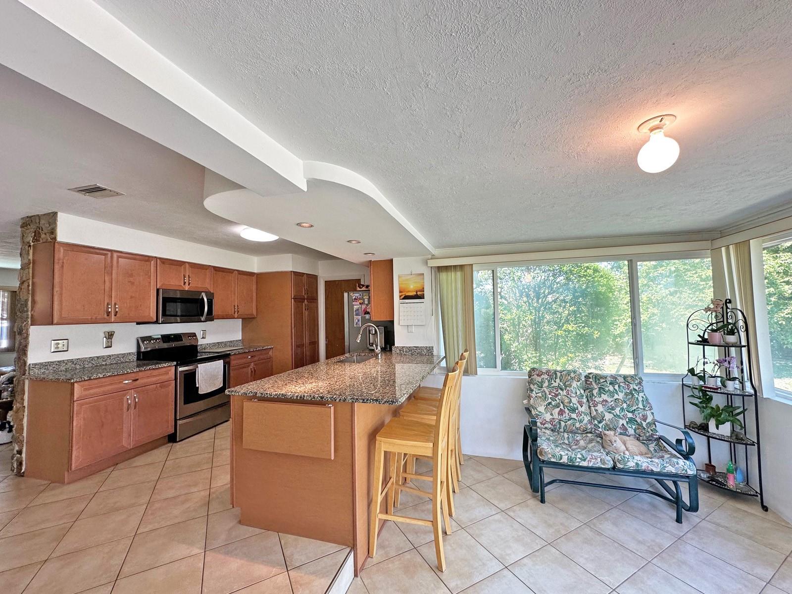 Photo 11 of home located at 8952 SW 52nd Street, Cooper City FL