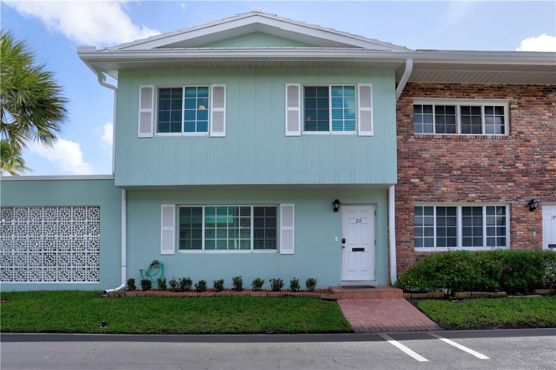 UPDATED SPACIOUS AND BRIGHT FURNISHED SEASONAL (ON OR OFF OR ANNUAL) RENTAL. 3 BEDROOM, 2.5 BATH TOWNHOME CENTRALLY LOCATED IN LAUDERDALE BY THE SEA.  DIRECT VIEW OF THE POOL AND MERE STEPS TO THE BEACH. WALKING DISTANCE TO SHOPPING AND RESTAURANTS. FULL SIZE LAUNDRY IN THE PROPERTY, LARGE MASTER BEDROOM W/ SITTING AREA, BATHROOMS AND KITCHEN HAVE BEEN UPDATED WITHIN THE YEAR. THIS PROPERTY HAS A QUAINT BEACHY HOME FEEL. ** 4 MONTHS MINIMUM**.