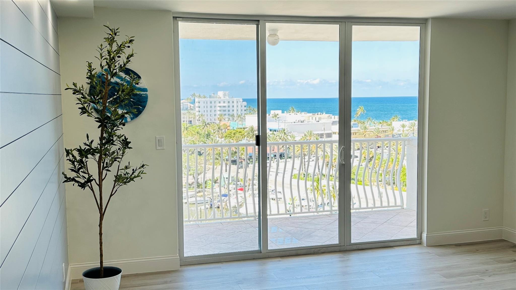1 Las Olas Circle Unit 815, Fort Lauderdale, Florida 33316