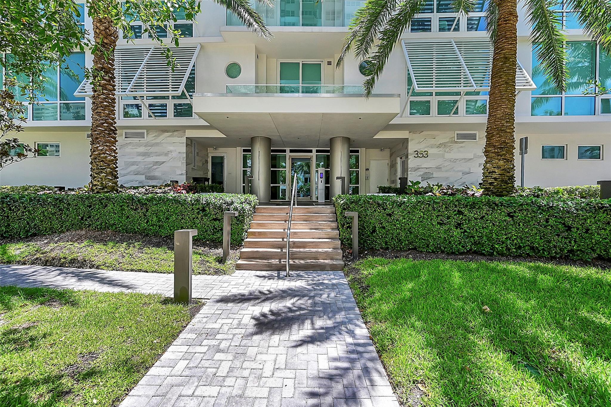 Live the Ultimate Life of Luxury & Waterfront in this Turn-Key Private Boutique Building with only 8 residences located in the Heart of Las Olas Fort Lauderdale just steps away from Las Olas Blvd & 5 mins to the Beach! Newer Construction Built in 2018 Split Floor Plan Features 3 Bedrooms 3.5 Bathrooms 2 Car Garage Climate Control & Huge Terrace has Brand-New Summer Kitchen Overlooking Your Private Deep Water Yacht Slip Opening to the Intracoastal Waterways & the Atlantic Ocean. Marble Flooring Throughout & Imported Italian Wood Interior Doors. Gorgeous Custom Snaidero Chef's Kitchen Miele appliances, 3 Wall Ovens, 2 Sinks, 2 Dishwashers & Brand-New Induction Cook-Top. PRIVATE ELEVATOR WITH FOYER! ELECTRIC BLINDS! GENERATOR! POOL! DOCK CAN ACCOMMODATE 50"ft' YACHT. SEE IT! LOVE IT! BUY IT!