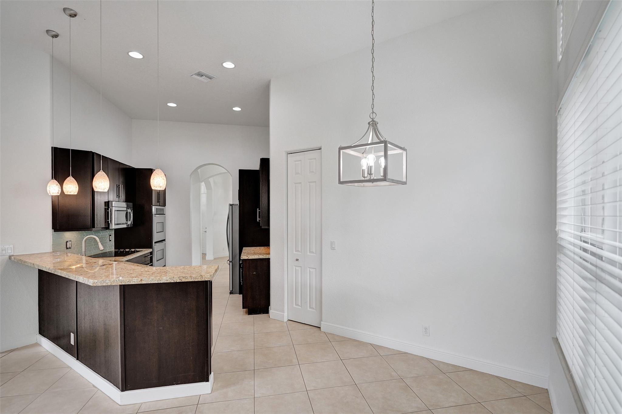 7467 NW 114th Ter