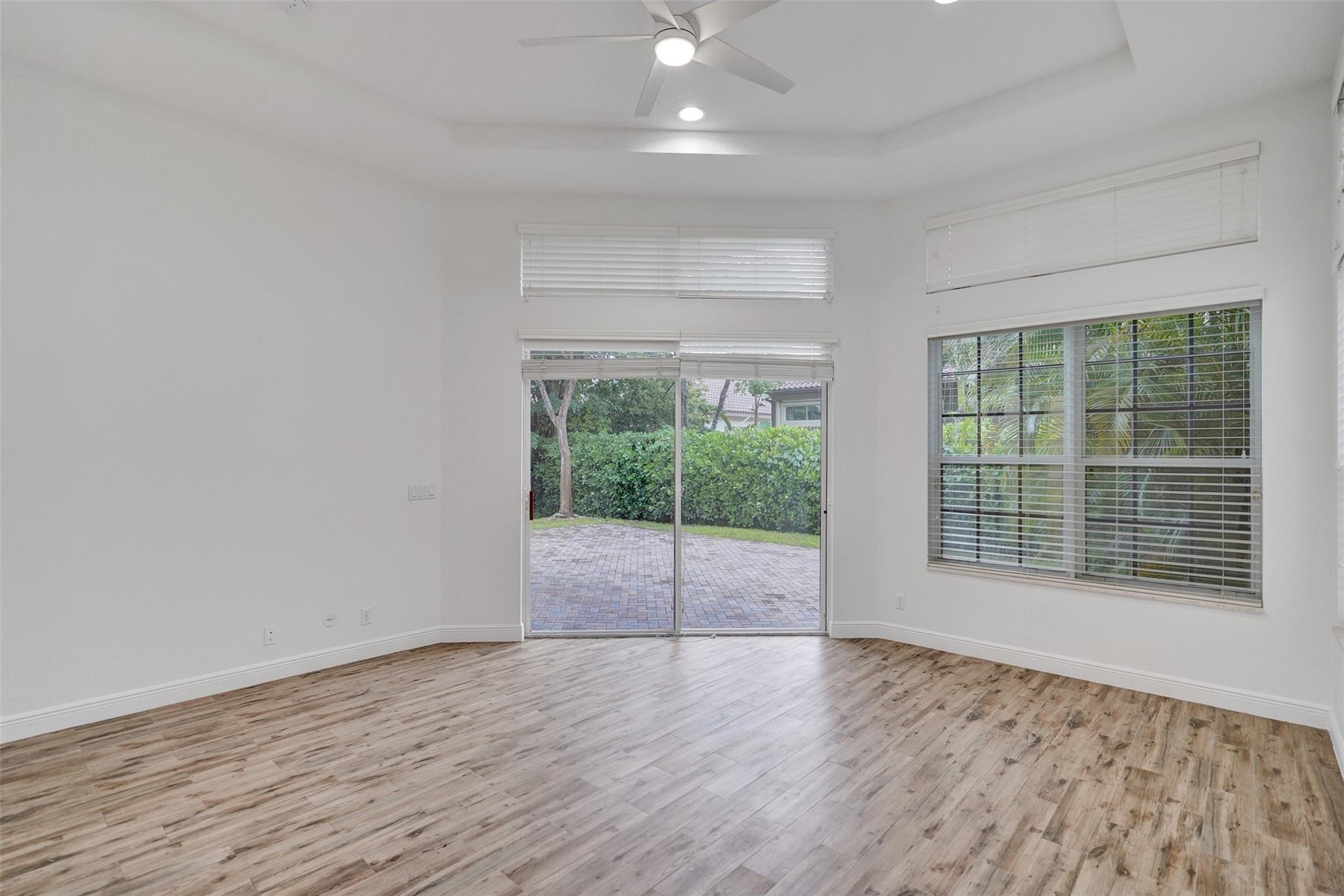 7467 NW 114th Ter