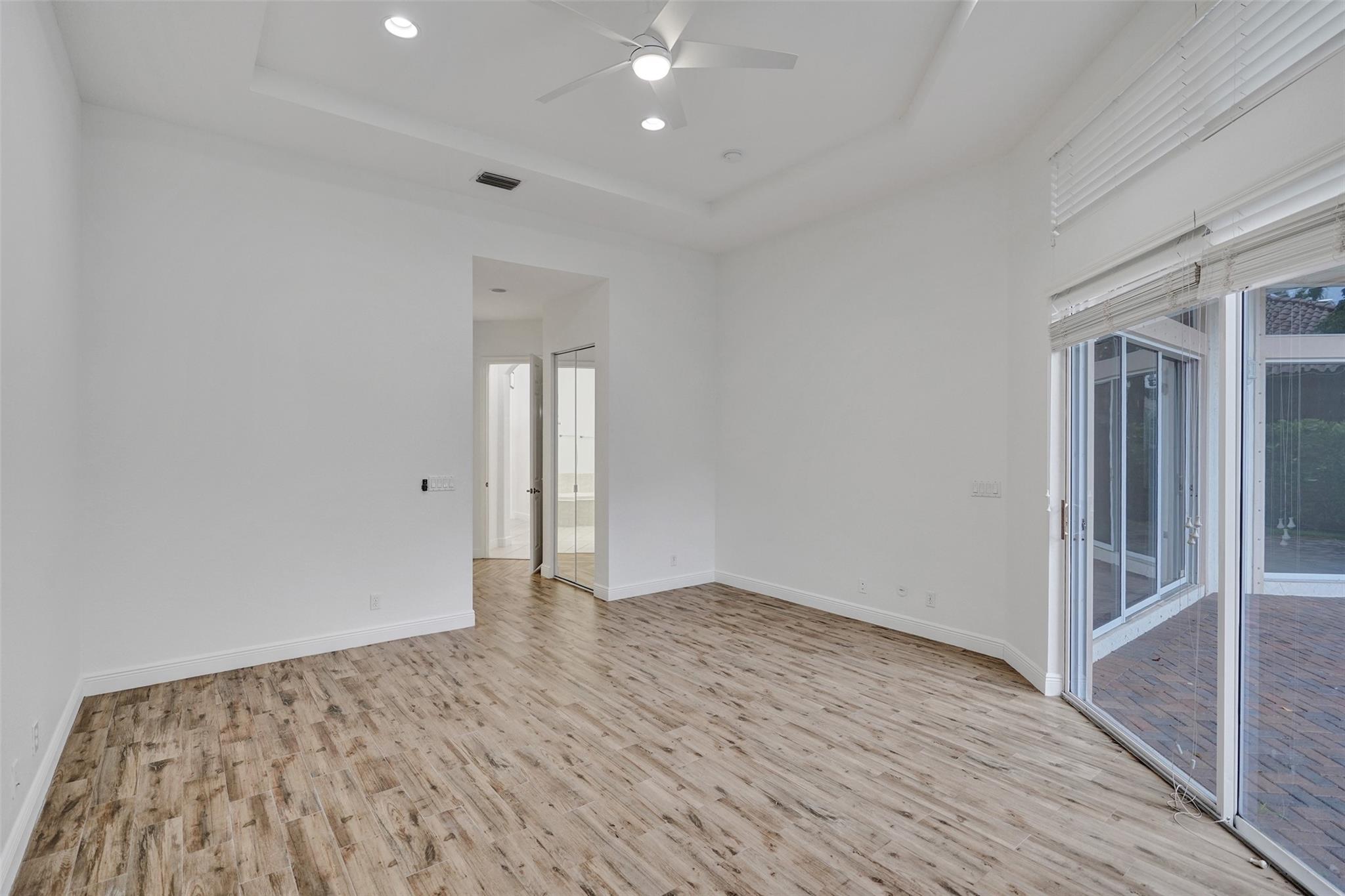 7467 NW 114th Ter