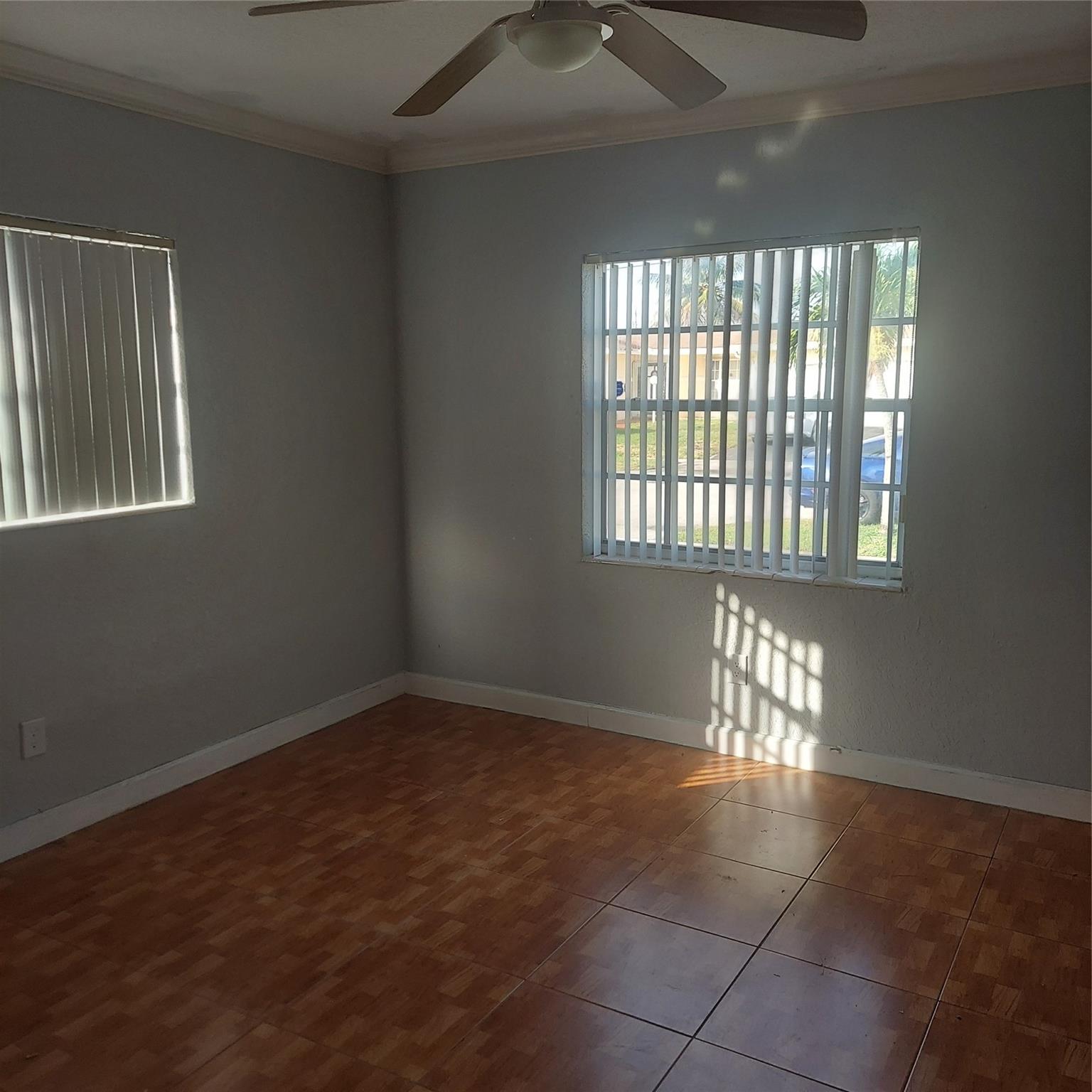 2260 33rd Ave, Lauderdale Lakes, Florida 33311