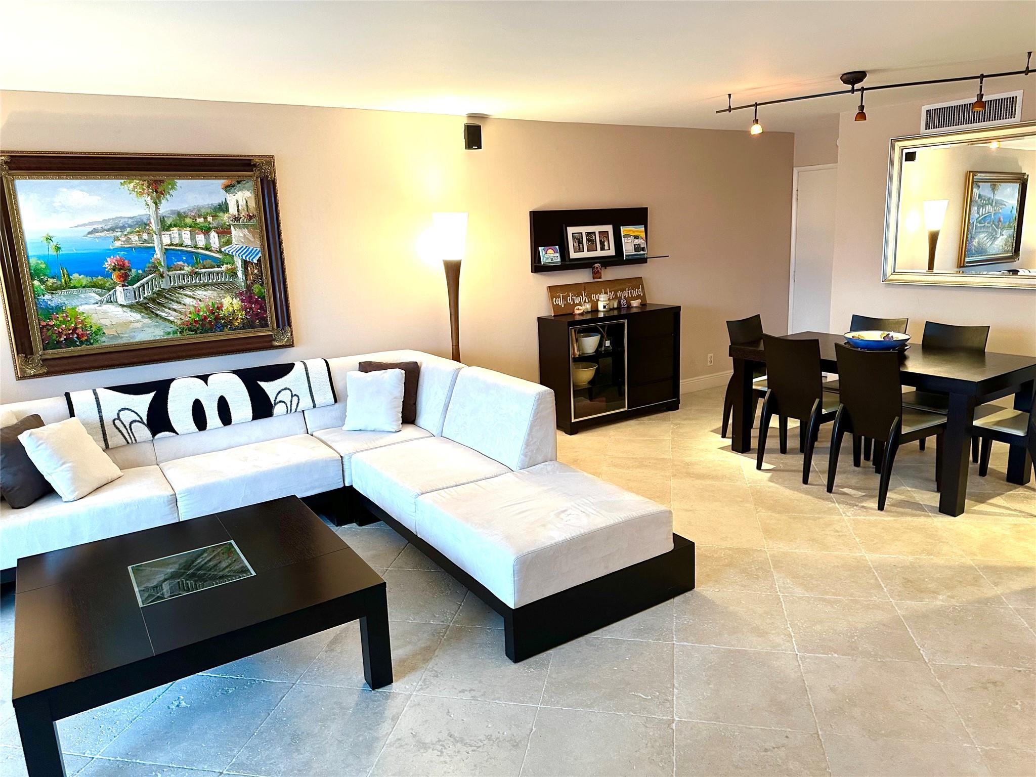 1 Las Olas Circle Unit 605, Fort Lauderdale, Florida 33316