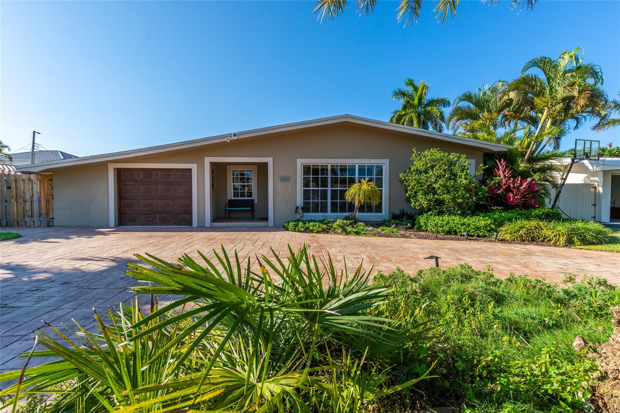3221 Seaward Dr Unit , Lauderdale By The Sea, Florida 33062