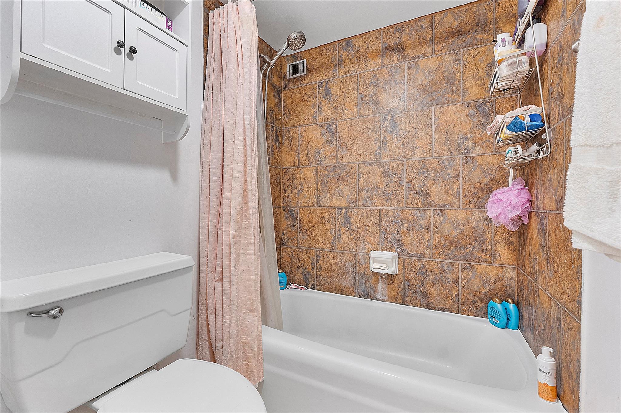 Photo 6 of home located at 3 Royal Palm Way 204, Boca Raton FL