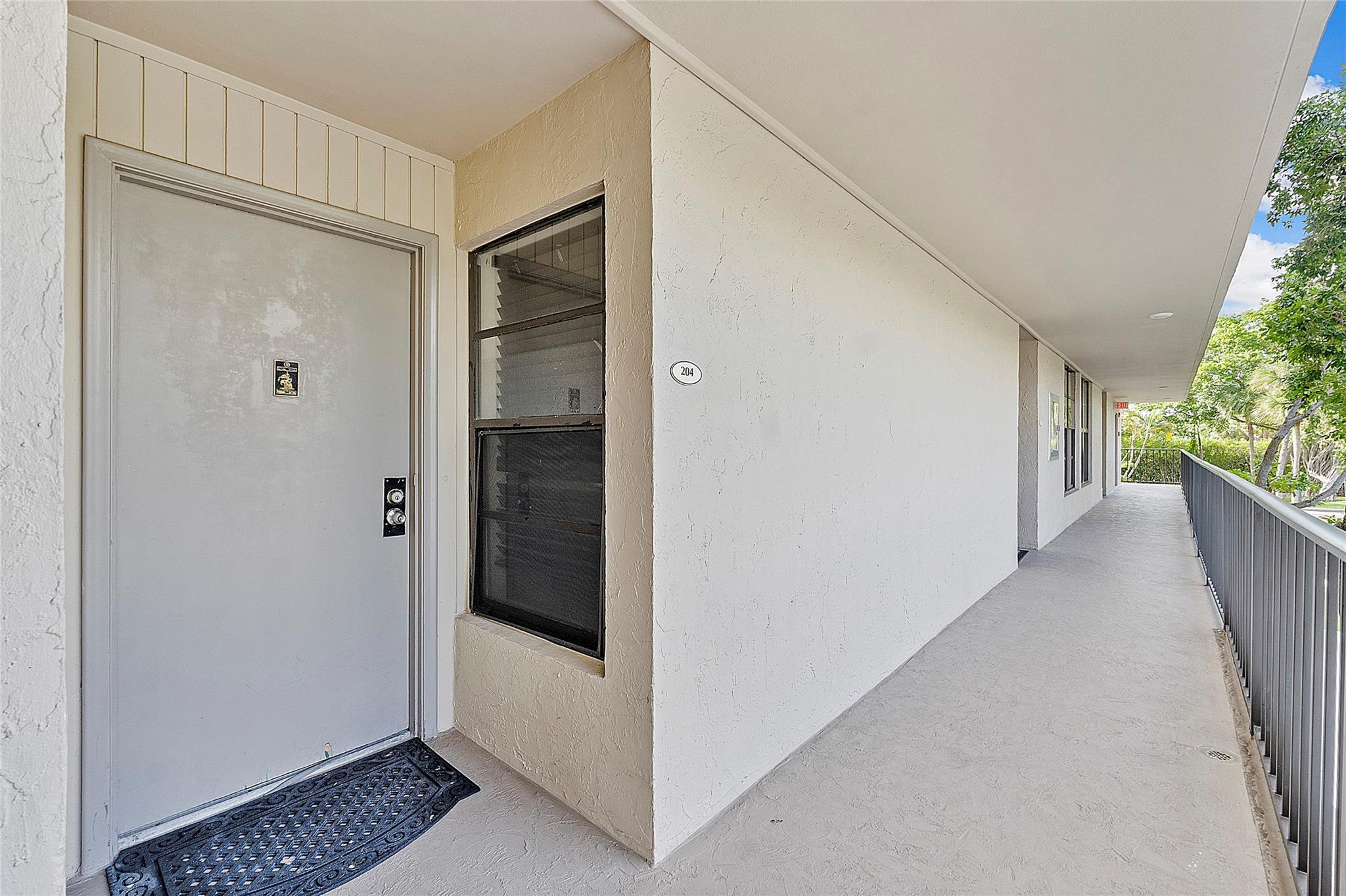 Photo 7 of home located at 3 Royal Palm Way 204, Boca Raton FL
