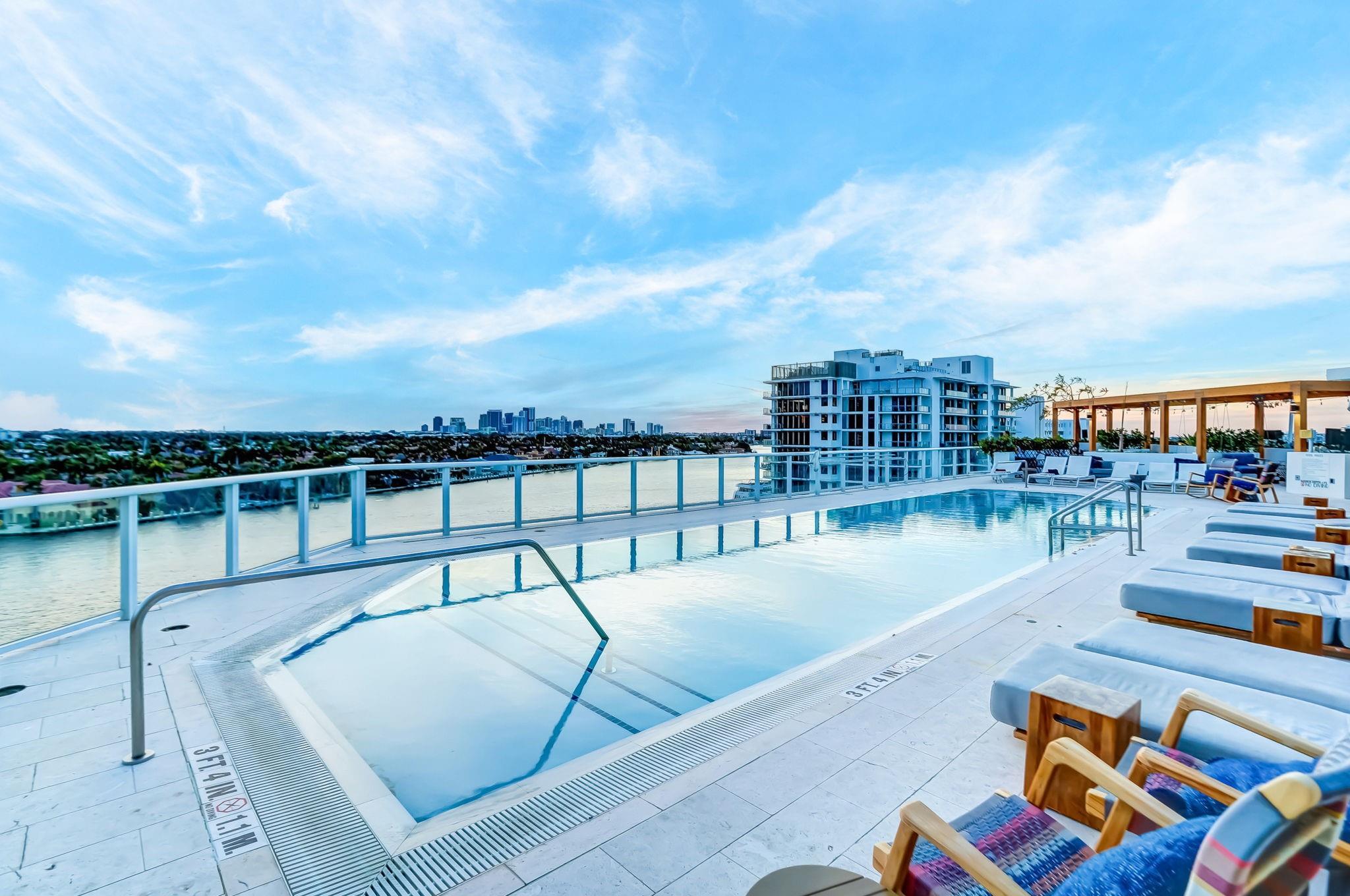 Condo for Sale in Fort Lauderdale, FL