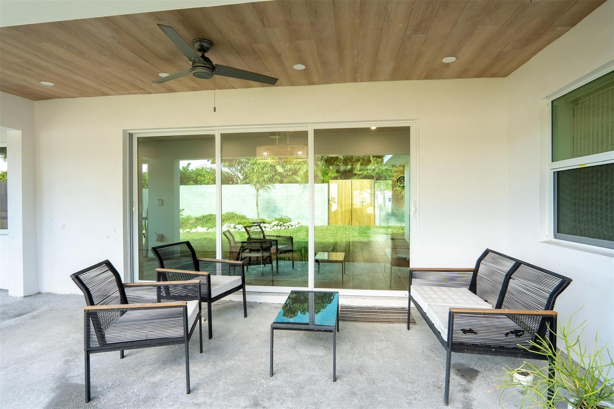 Photo 24 of home located at 633 OCEAN INLET DR, Boynton Beach FL