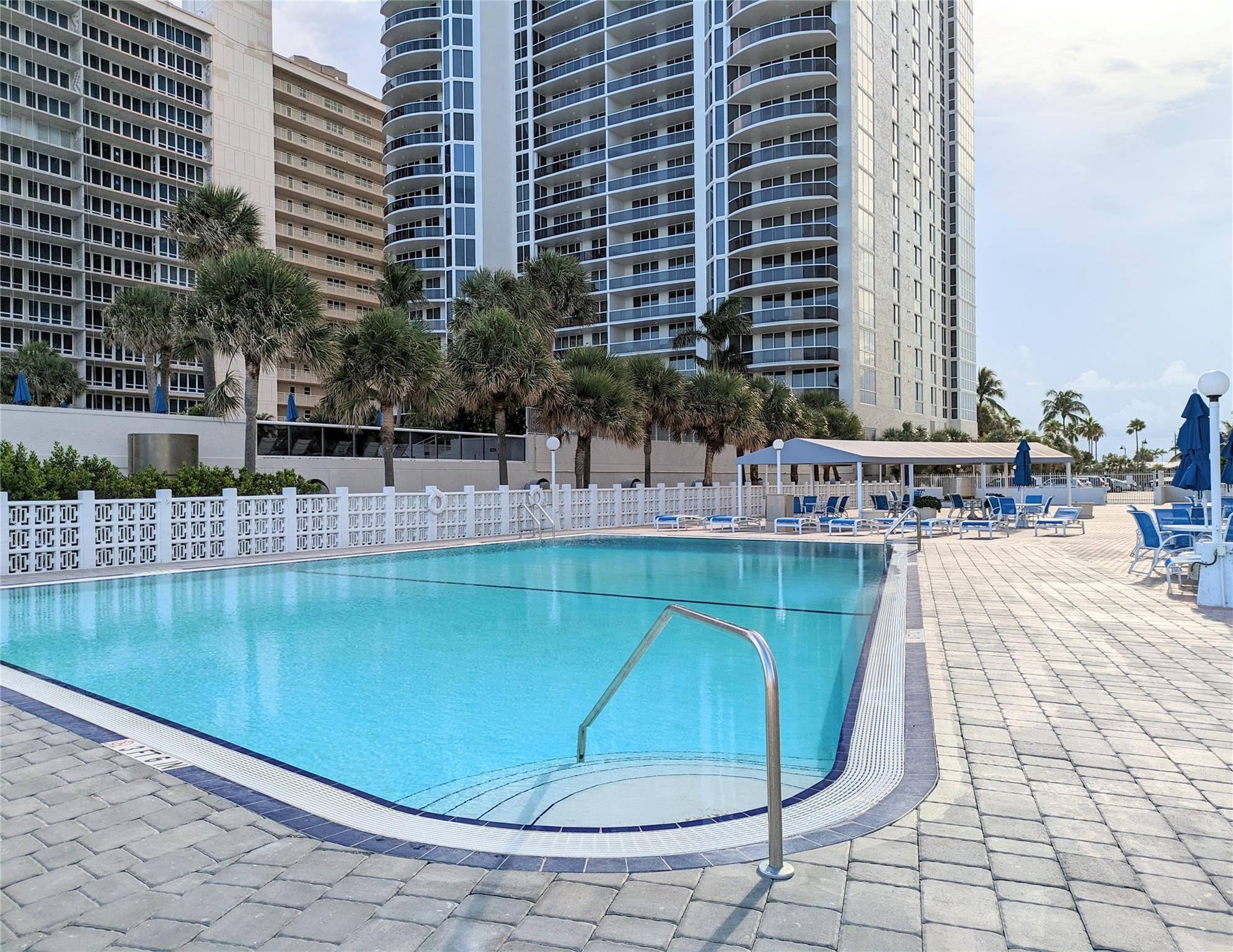 4250 Galt Ocean Dr 8B