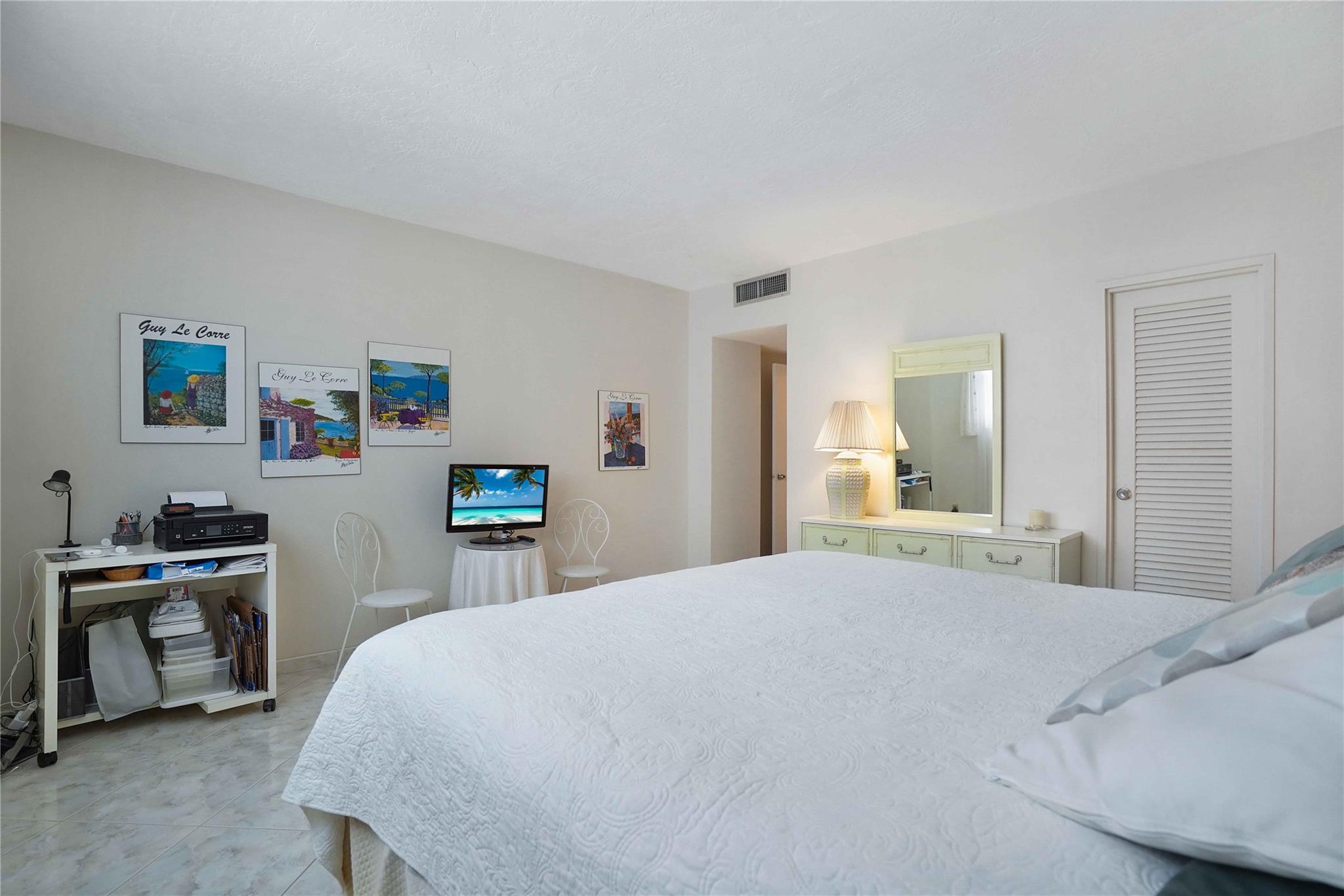 4250 Galt Ocean Dr 14T