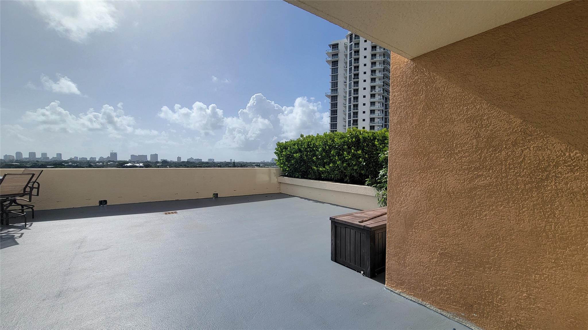 Who loves outdoor living in the city? Unique PERSONAL USE ONLY, HUGH balcony providing an unobstructed east facing view of the city. This 2 bedroom, 2 bathroom condo in Downtown Fort Lauderdale offers a blend of luxury and convenience, featuring an new in-unit washer and dryer, a well-appointed kitchen with pull-outs.(new white kitchen cabinets will be installed by January. Tandem parking space for 2 cars with valet parking for guests. Residents can enjoy top-notch amenities such as a pool/spa, fitness center, and cabanas, community room, theatre room, pool table, ping pong. 2 blocks to Las Olas Boulevard, 2 miles from the beach, and within 3 miles of shopping, restaurants, and the airport, making a car optional. Furnished annual 3600/mo.  Partial or unfurnished 3400/mo annual