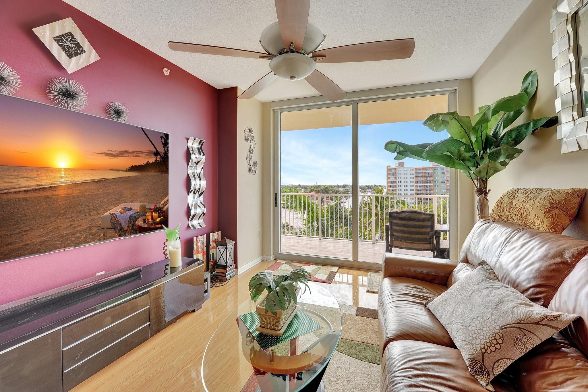 Amazing corner unit with hurricane impact windows and doors and a breathtaking view of the intracoastal, in walking distance to upscale dining, bars, boutiques, cigar bar, and water taxi. Conveniently located on the same floor as a well-equipped gym, pool, and 2 private parking spaces. Enjoy a spacious community room with recreational amenities, as well as a large assigned storage area for beach and outdoor equipment, and private beach access.

(Pet-friendly policies | Club house lobby attended 24 hours | AT&T U-Verse cable and internet included | Building meets upcoming 2025 regulations, ensuring compliance with the latest standards)