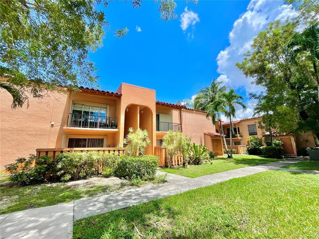 7120 Fairway Dr Unit L3, Miami Lakes, Florida 33014