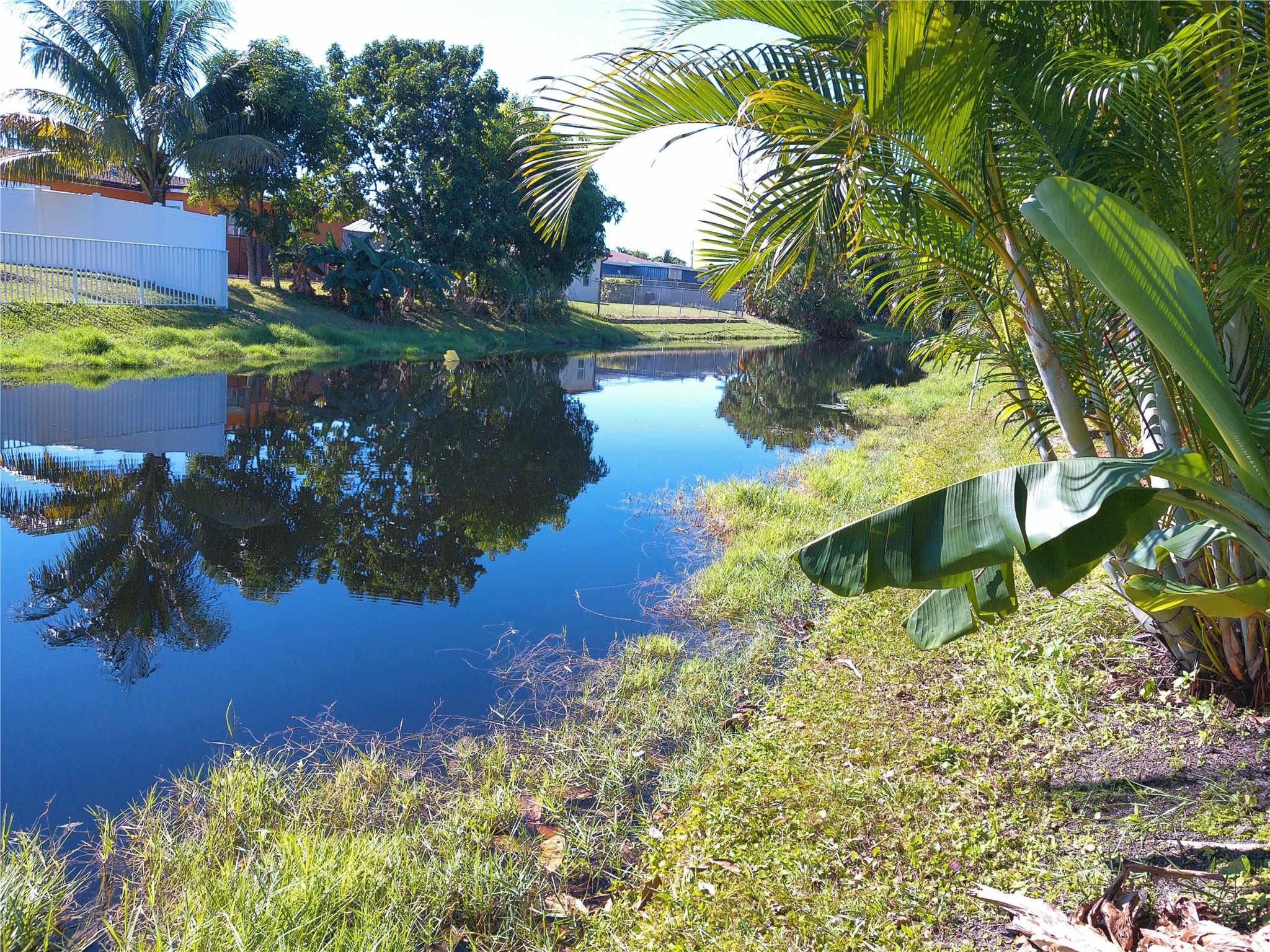 4600 43rd St, Lauderdale Lakes, Florida 33319