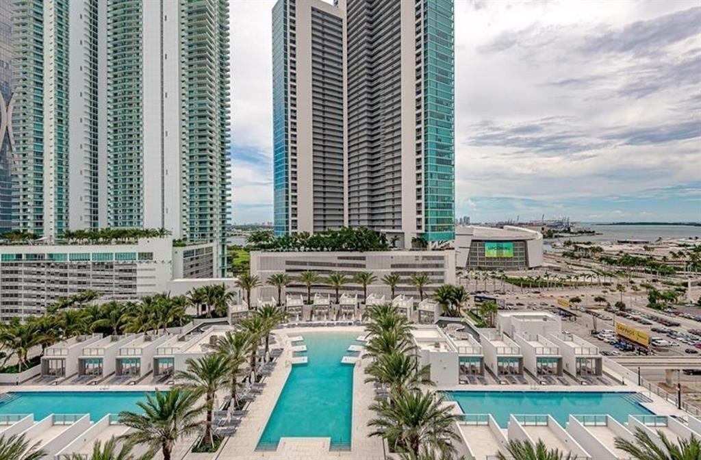 Condo for Sale in Miami, FL