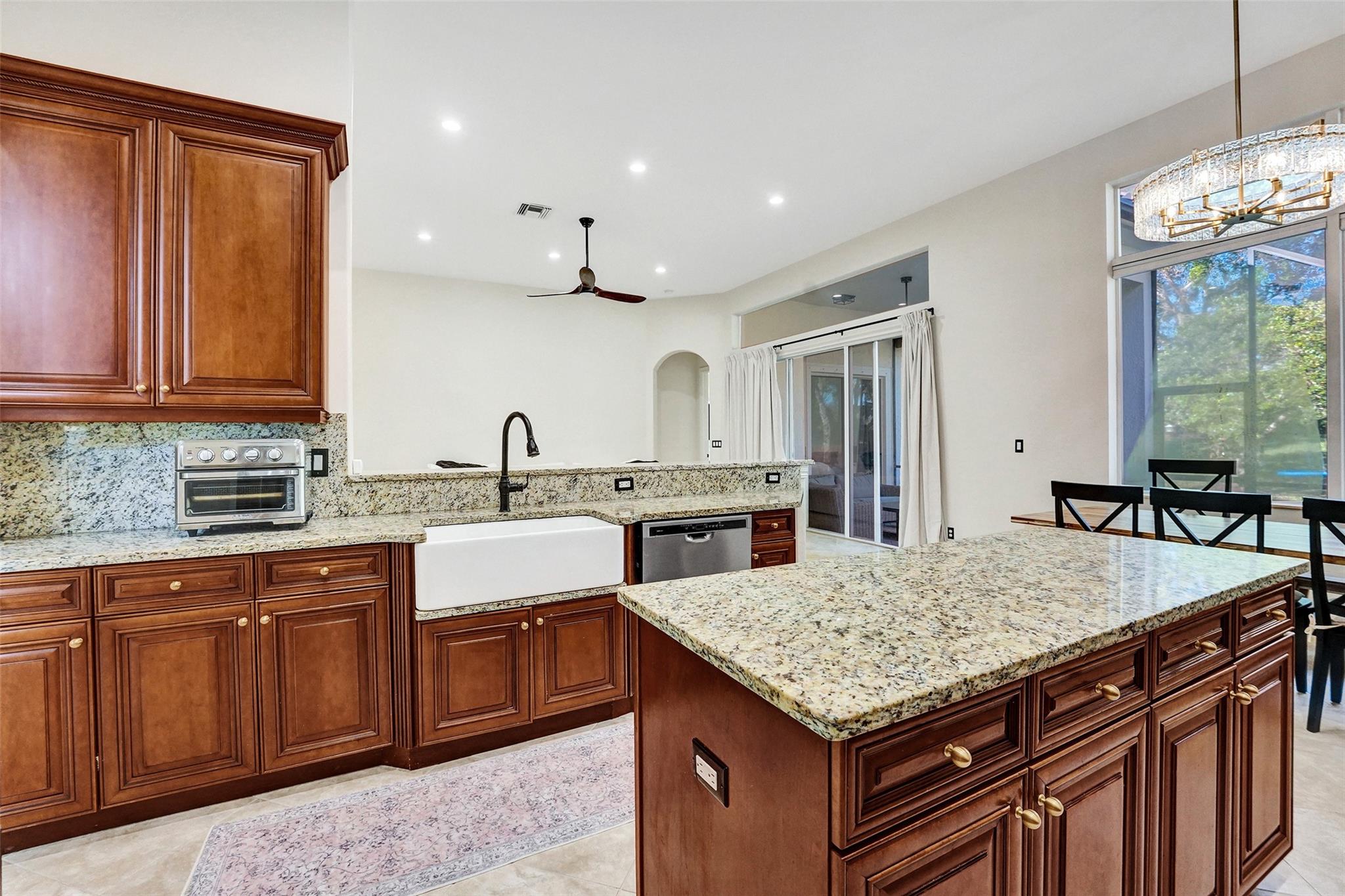 7421 NW 115th Ter