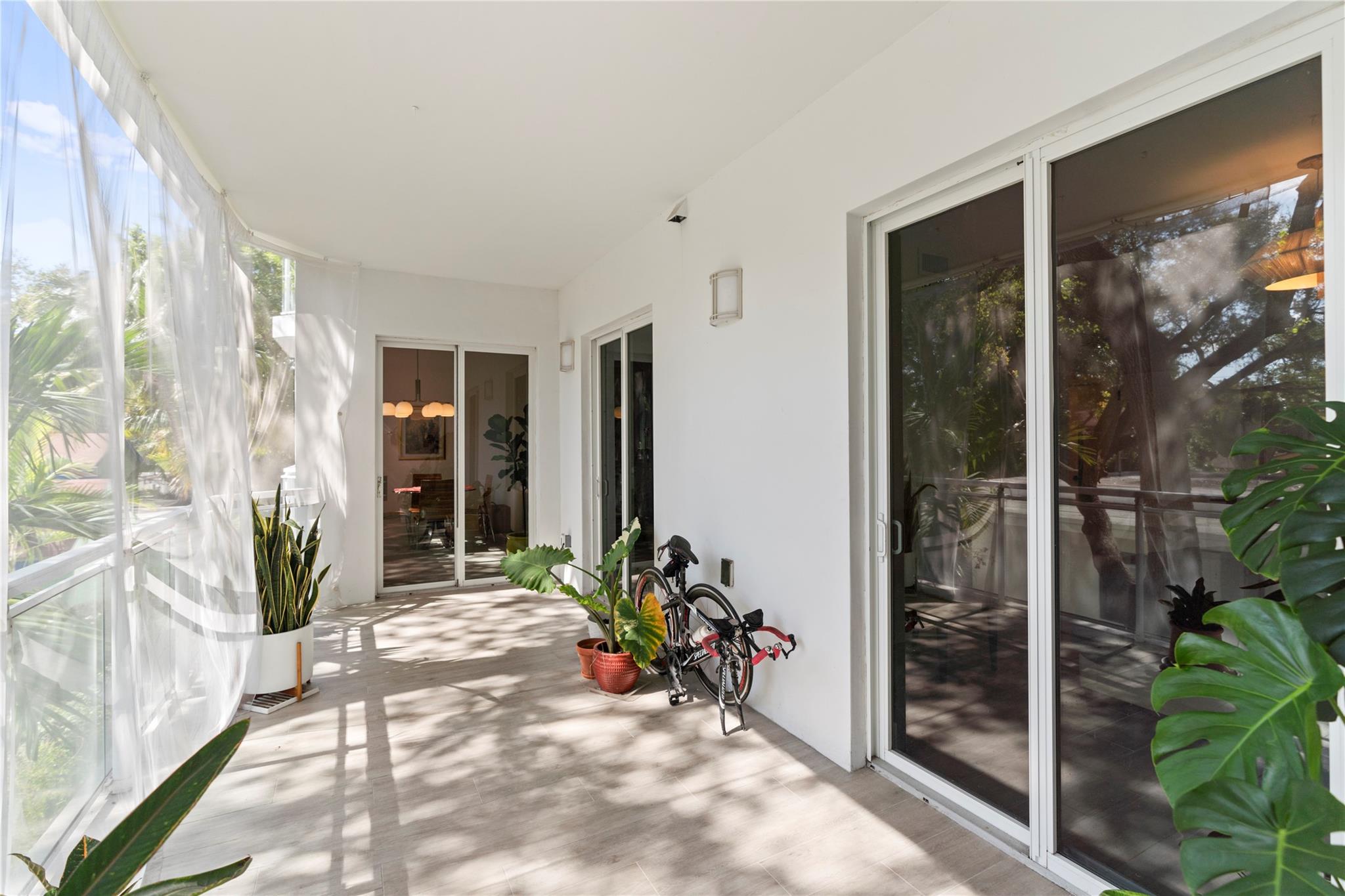 652 NE 63rd St 204