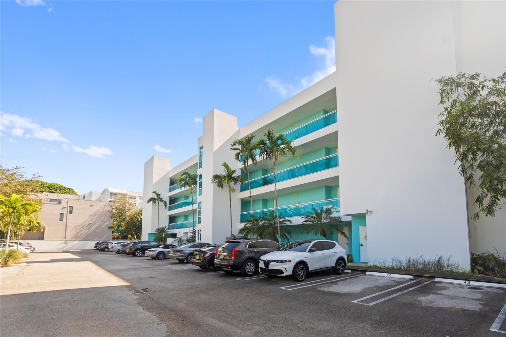 652 NE 63rd St 204