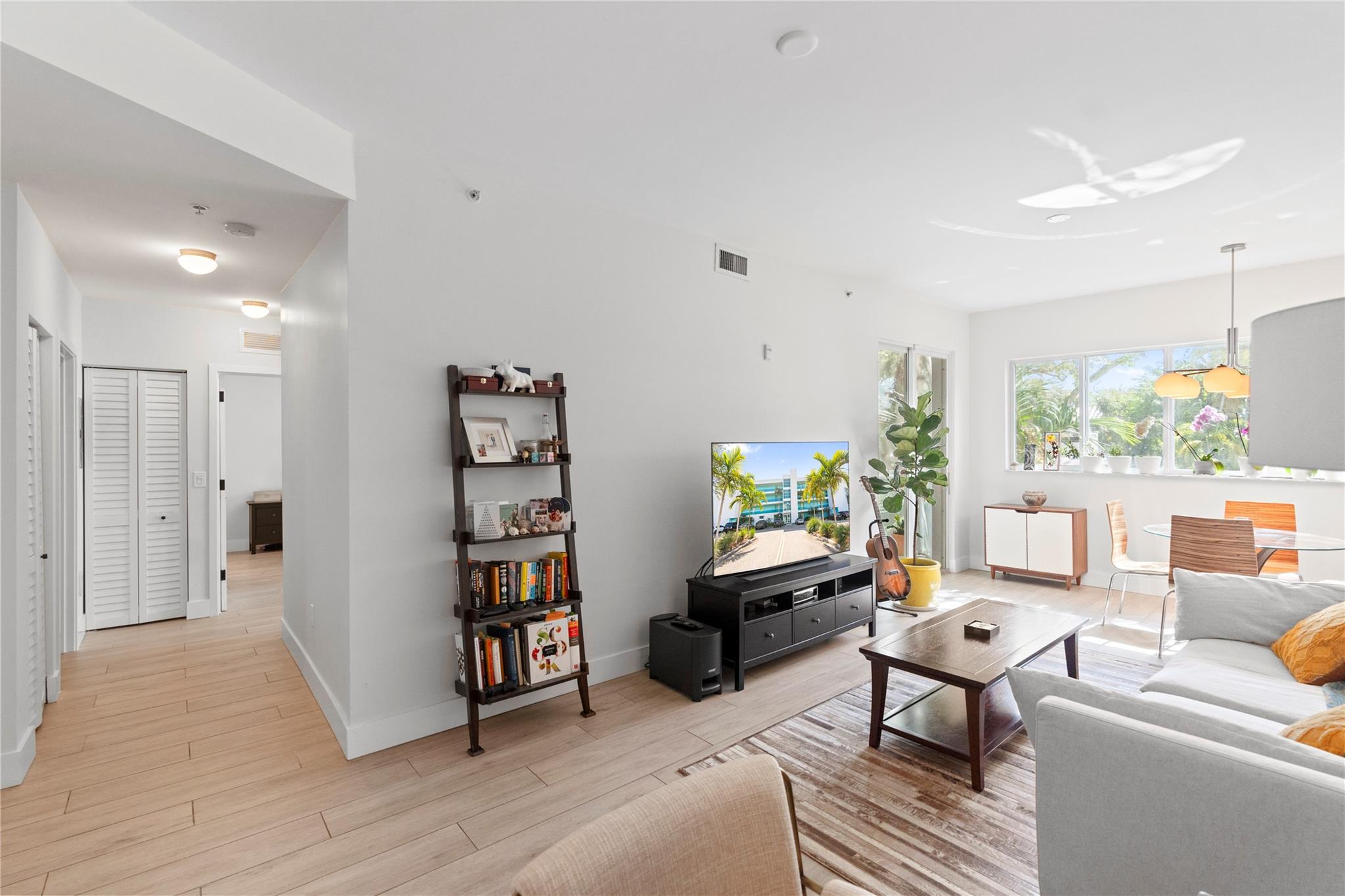 652 NE 63rd St 204