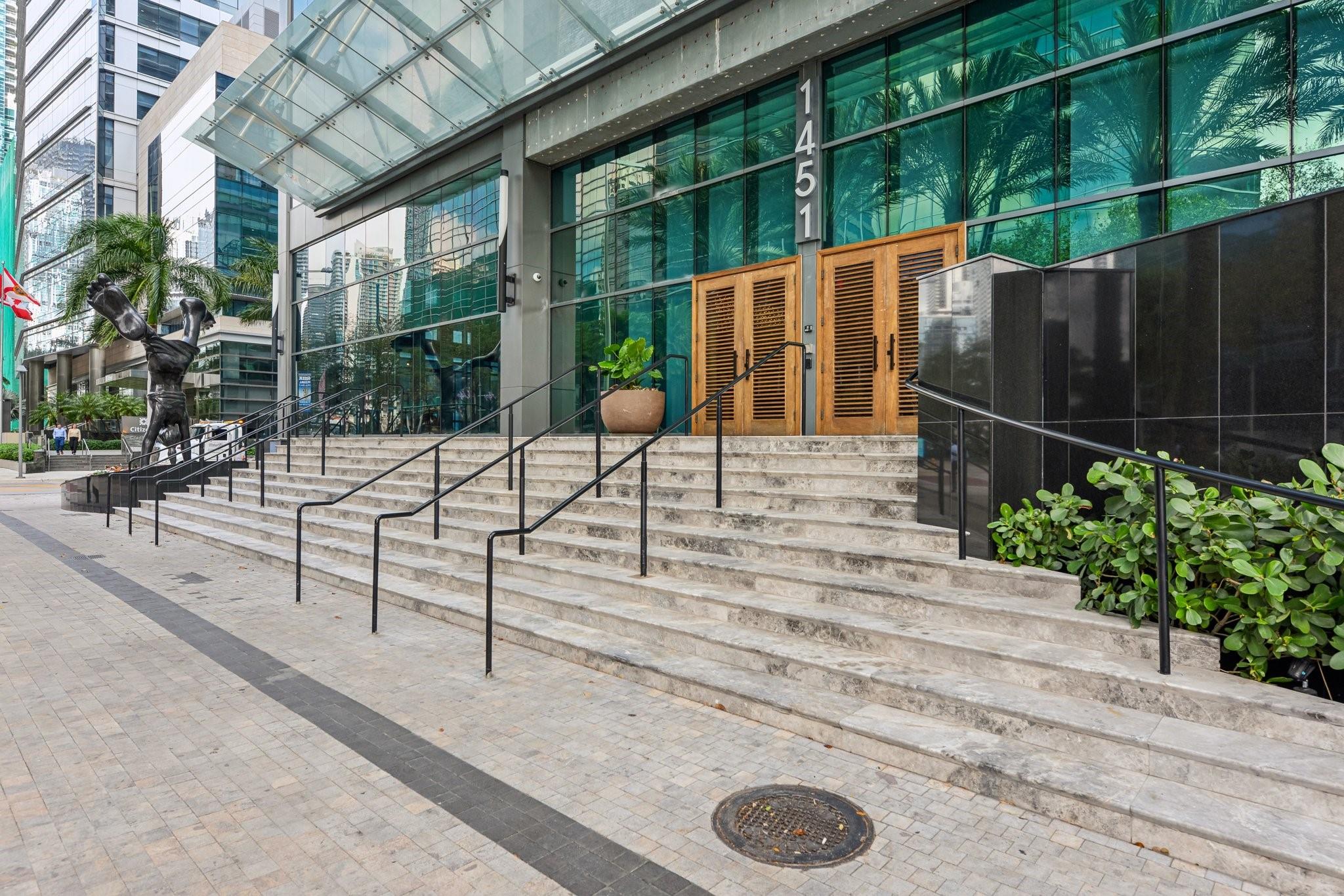 Condo for Rent in Miami, FL