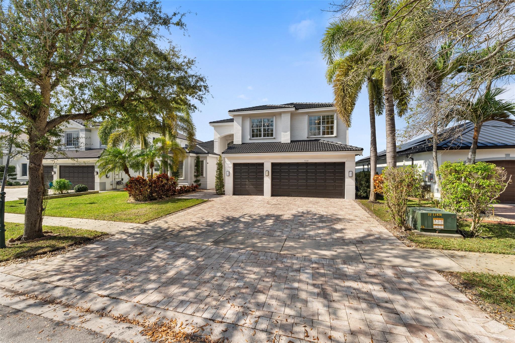 Property featured in Large Luxury Homes in Sunset Lakes #3