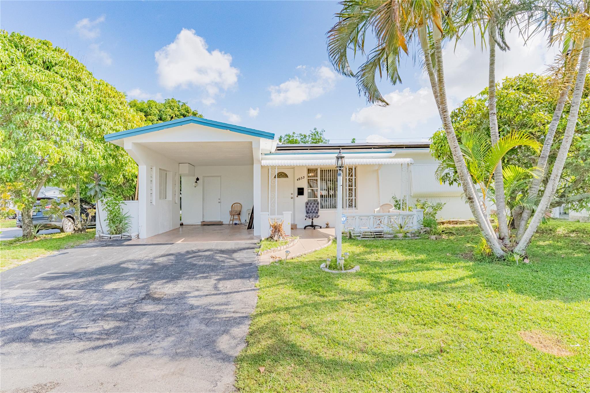 4933 43rd St, Lauderdale Lakes, Florida 33319