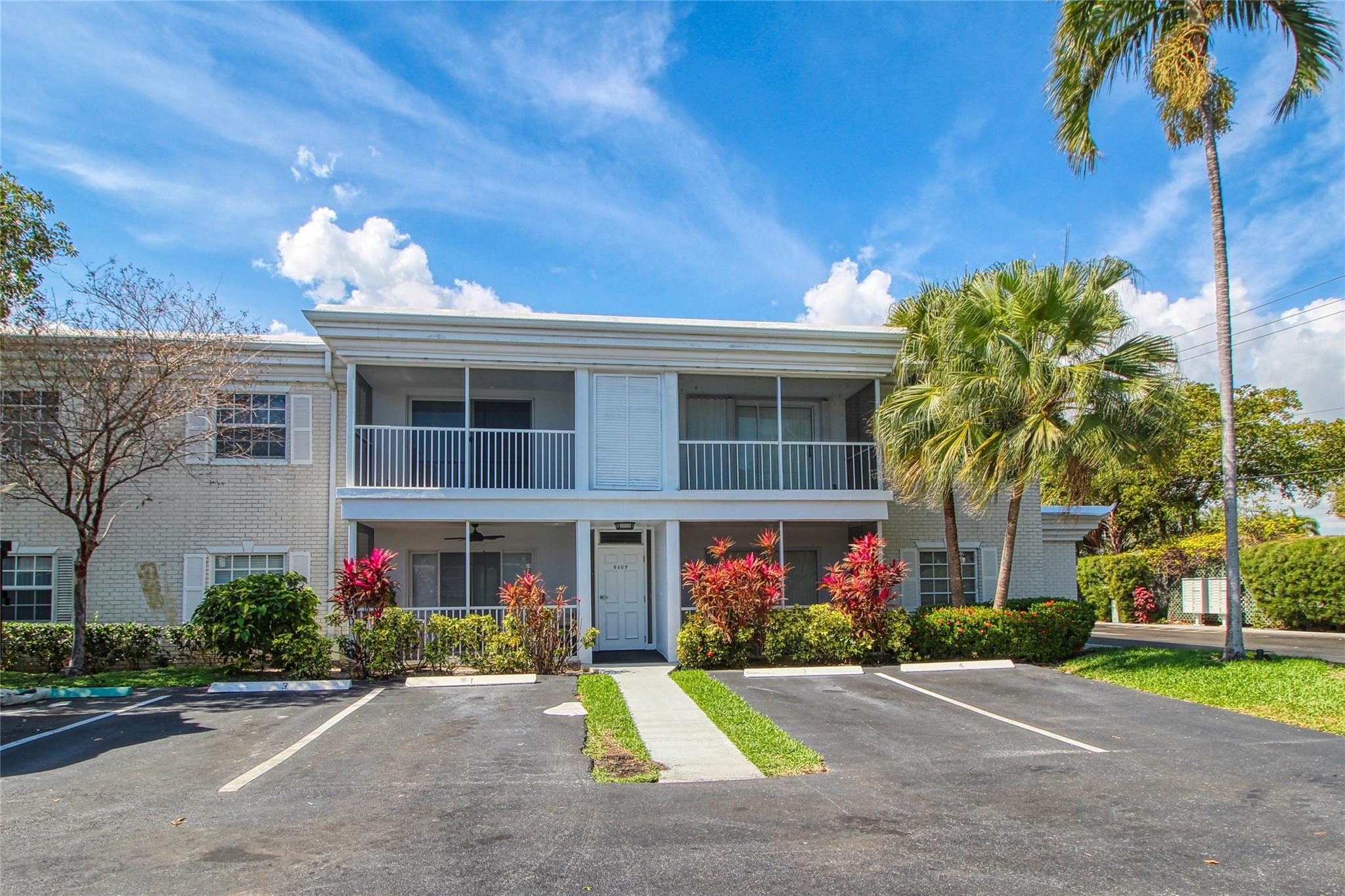 This beautiful condo is steps from the intracoastal & pool.  Easy access to I95, US1, the beach, and restaurants. Upgrades including new modern vinyl floors, fresh paint, new hurricane window and hurricane slider, New Roof (currently installing!) new stove and dishwasher. Huge interior storage closet. Unique complex & only GATED deepwater Intracoastal community east of US1, 2 miles from the beach.  Amenities include 30+ Acres, tennis courts, pickleball, 2 fitness rooms, 4 heated pools (1 on ICW with bar), bike storage and more! 24/7 SECURITY with gate and patrol private guards. A BOATER'S DREAM: LOW DOCKAGE...$3.00/ft with unrestricted ocean access when available. Everything is available here in the luxurious and convenient Northeast Fort Lauderdale. Buyer must have Min 700 credit score.