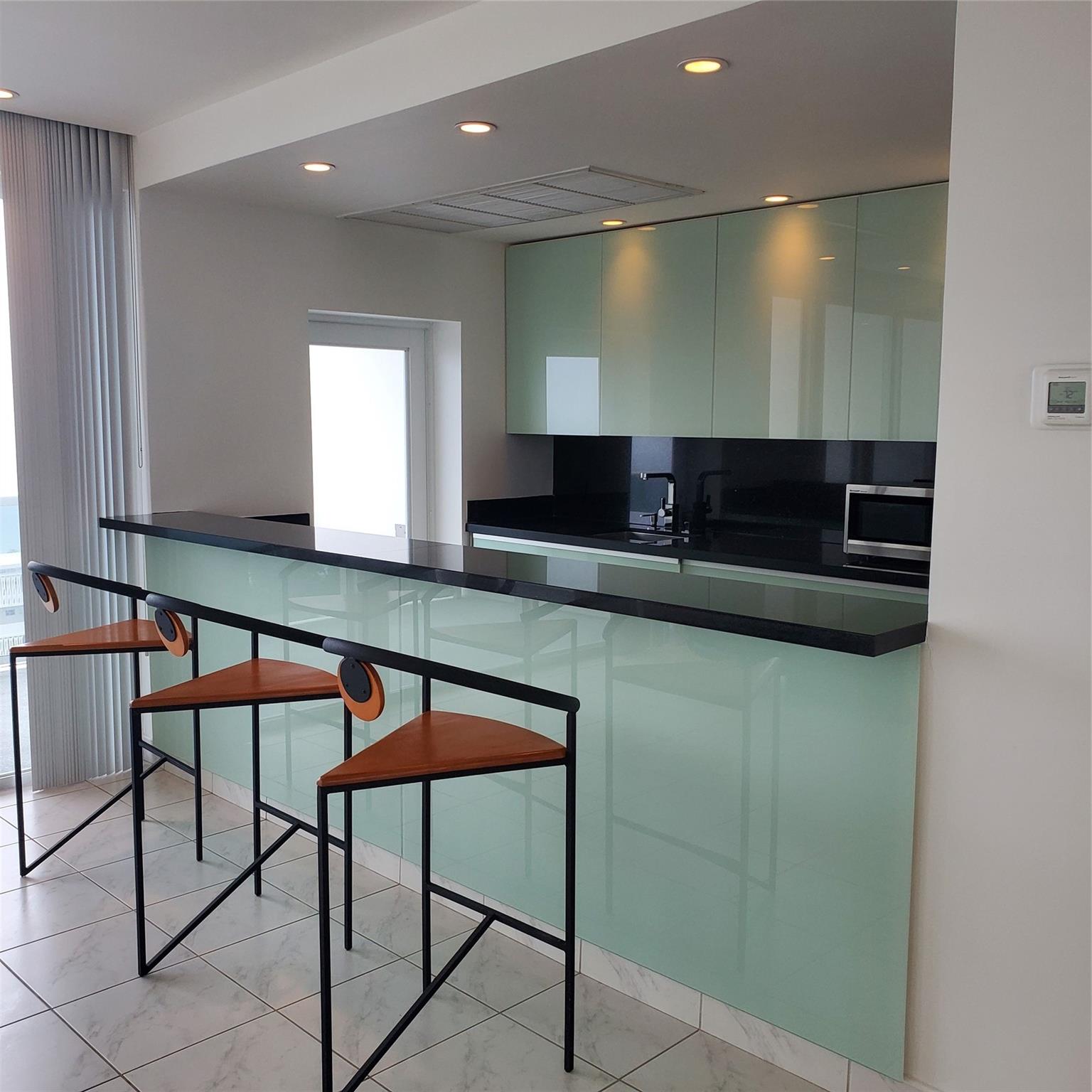 Condo for Sale in Fort Lauderdale, FL