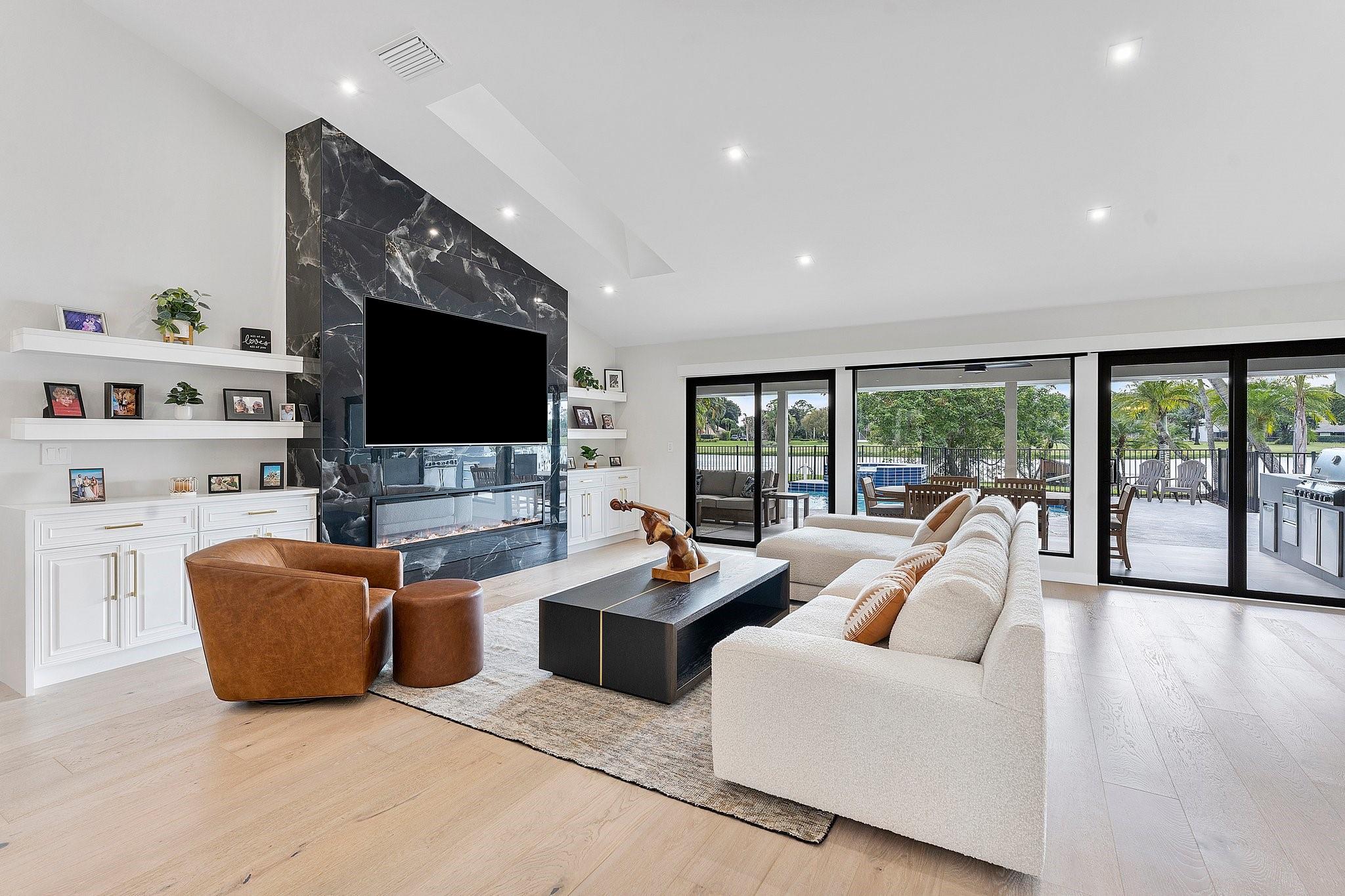 8611 Gullane Ct