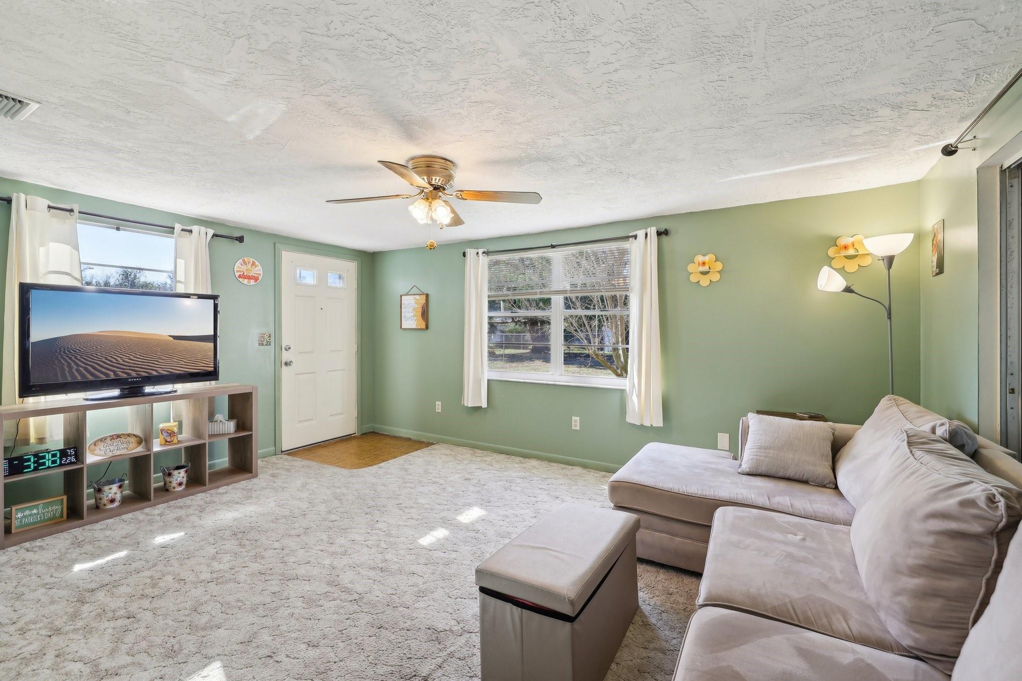 Photo 12 of home located at 7801 Cherrytree Ln, New Port Richey FL