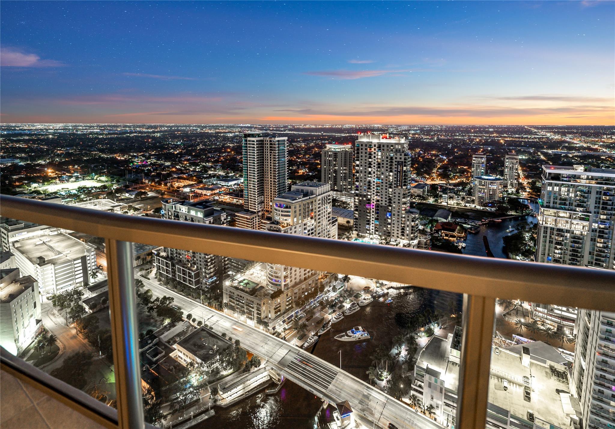 Apartamento à Venda em Fort Lauderdale, FL