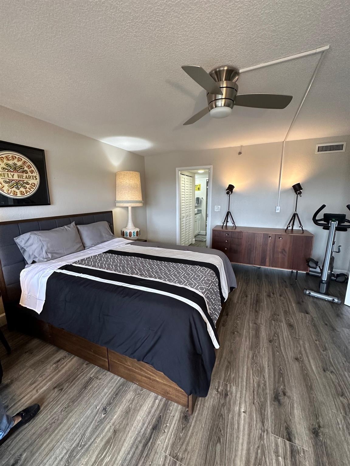 3200 Port Royale Drive N 2004