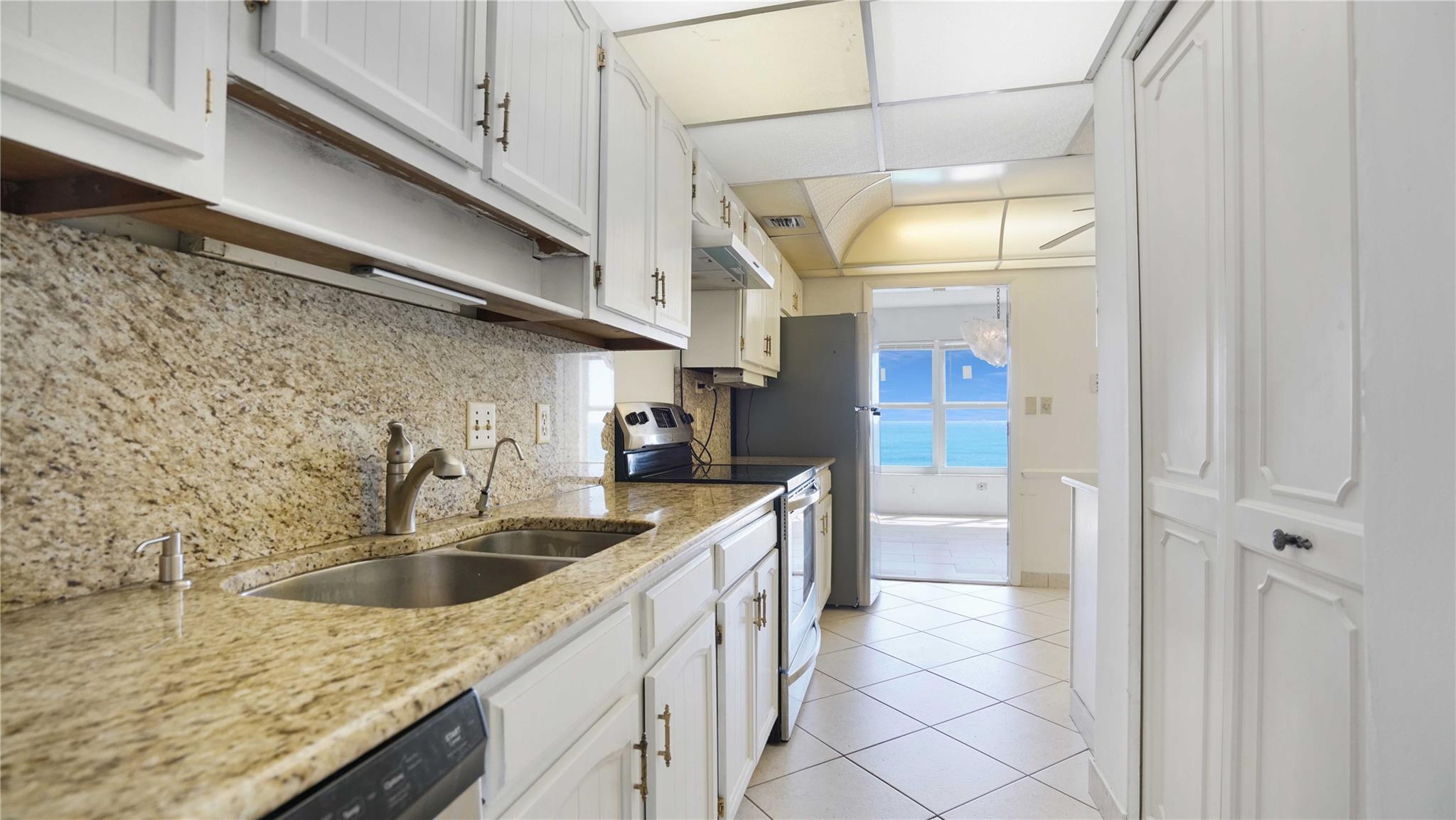 3900 Galt Ocean Dr 606