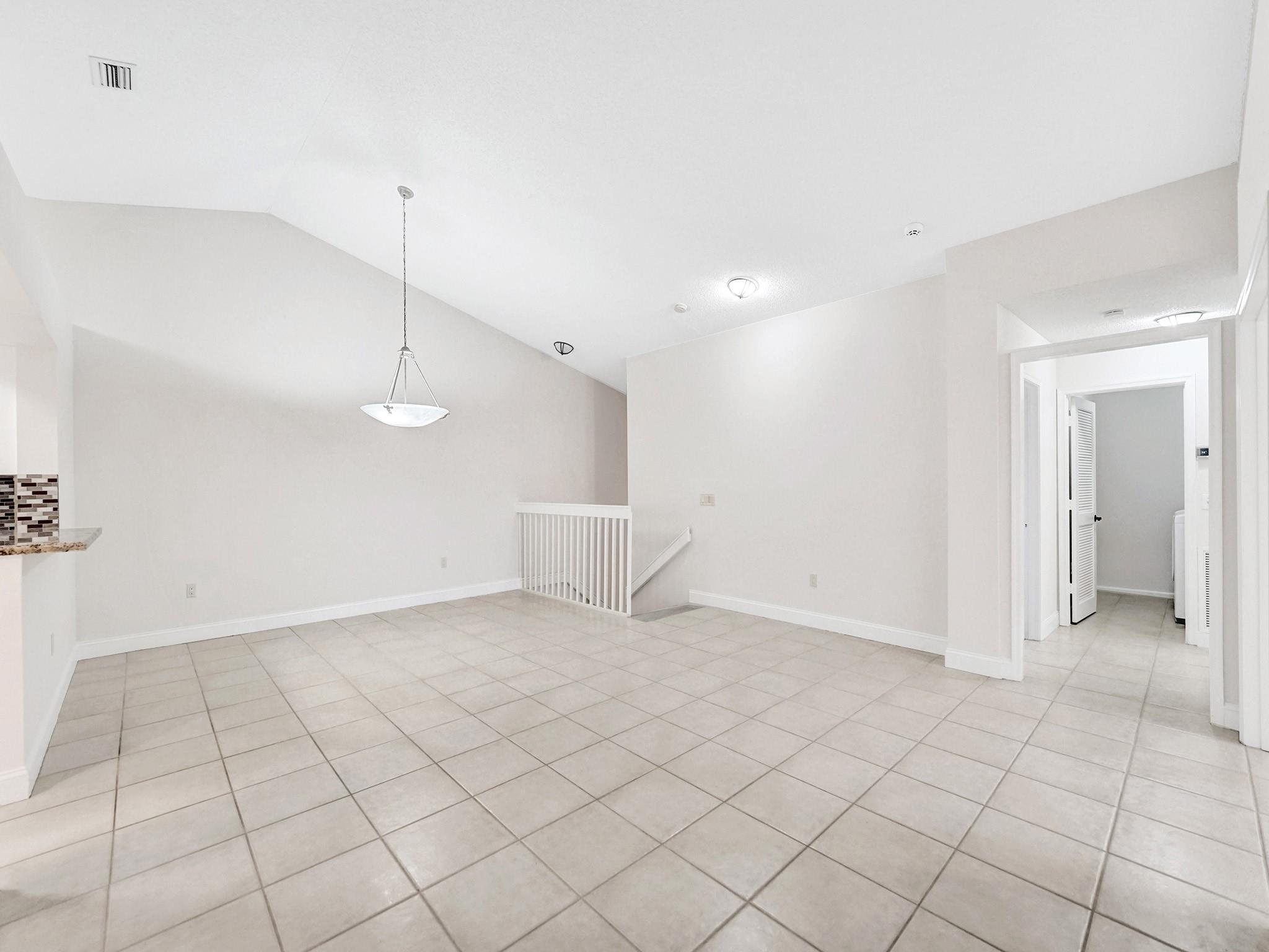 7525 NW 61st Terr 403
