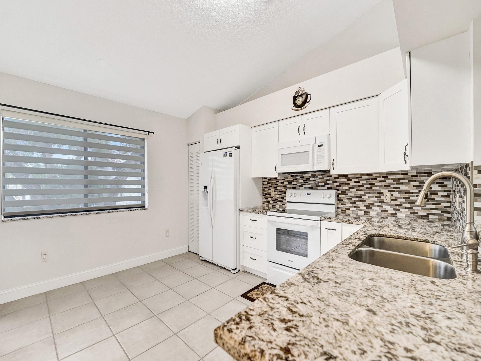 7525 NW 61st Terr 403