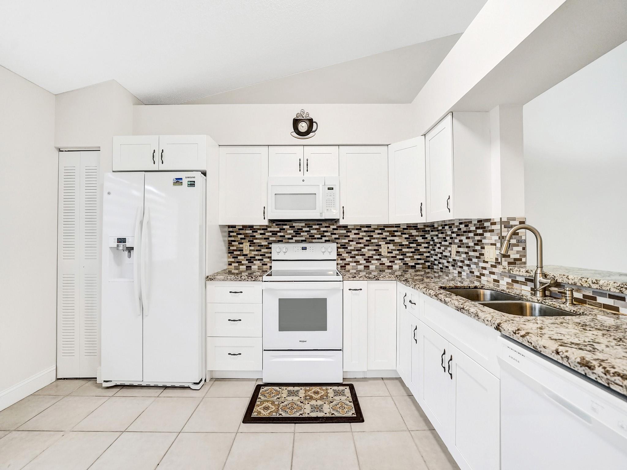 7525 NW 61st Terr 403