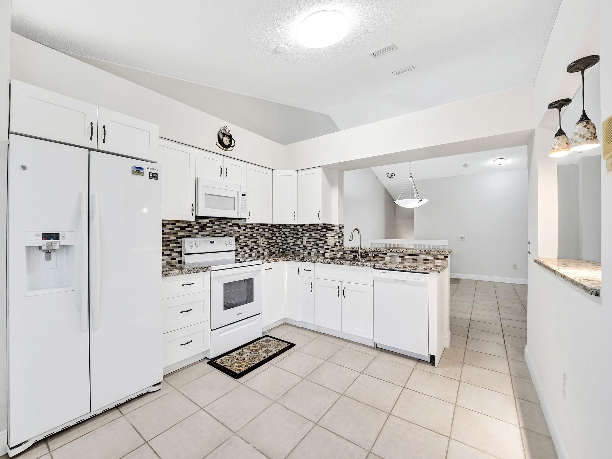 7525 NW 61st Terr 403