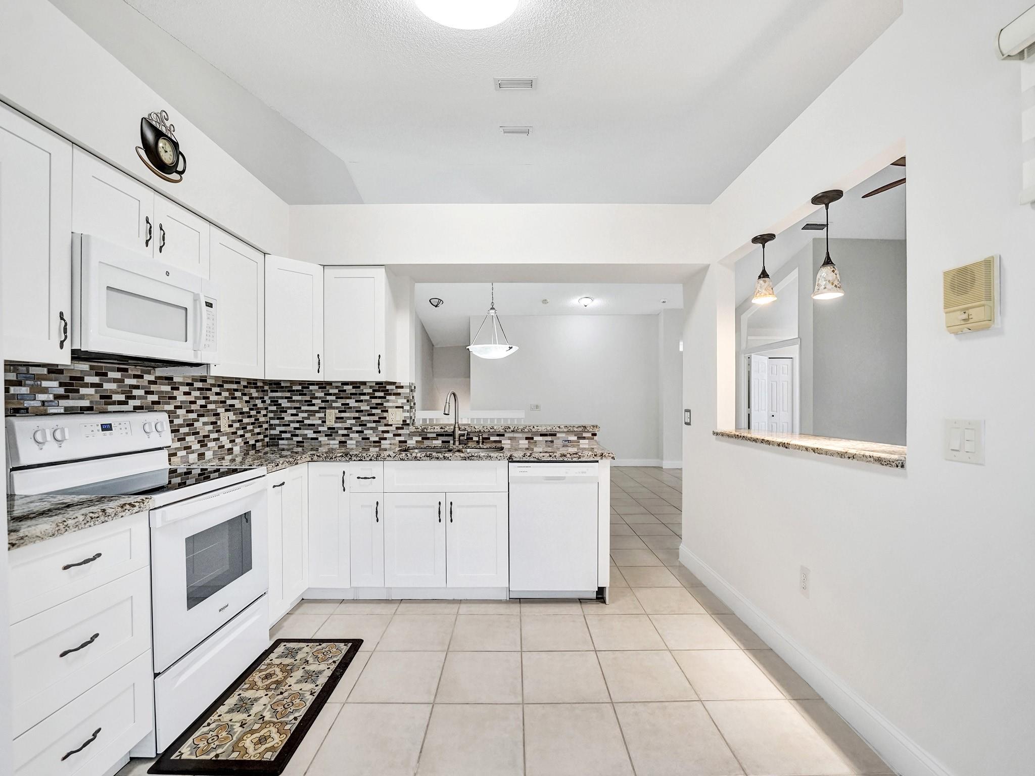 7525 NW 61st Terr 403