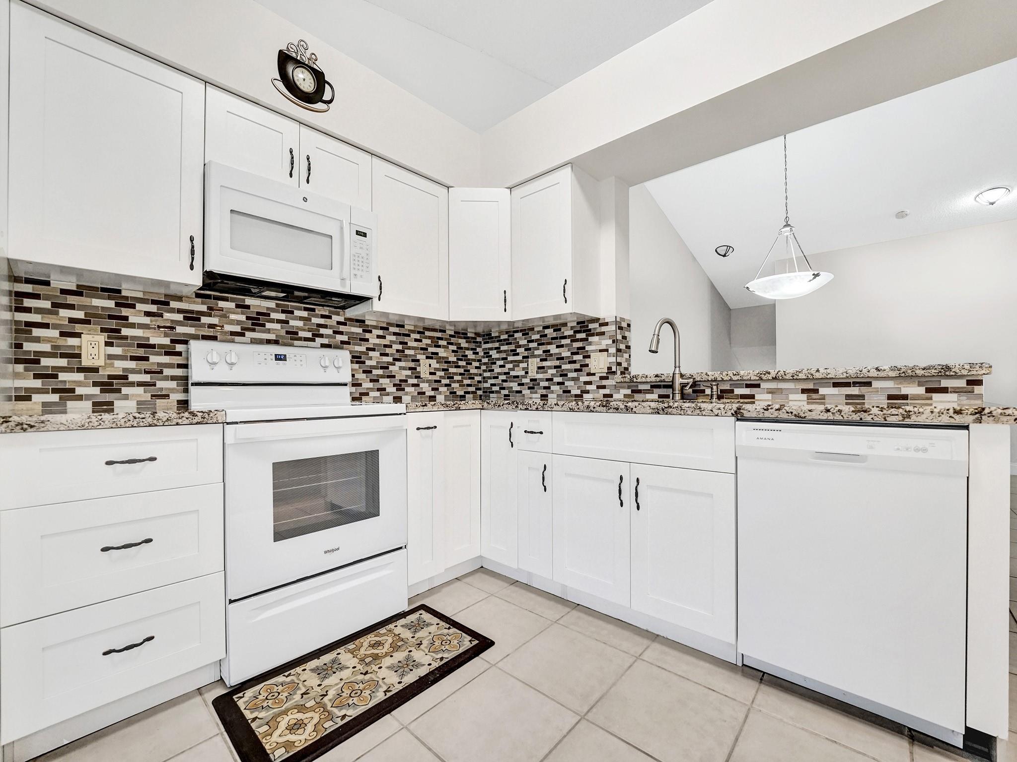 7525 NW 61st Terr 403