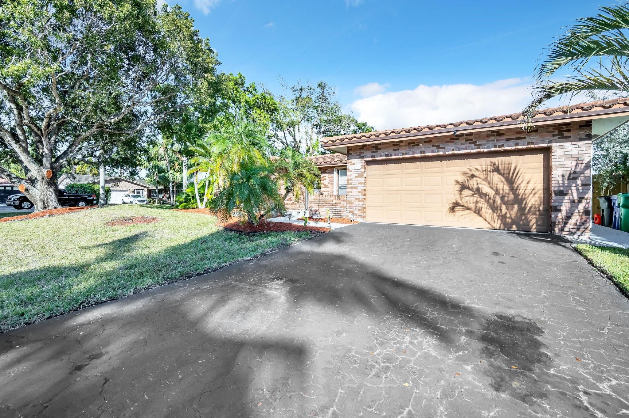 2877 NW 122nd Ave
