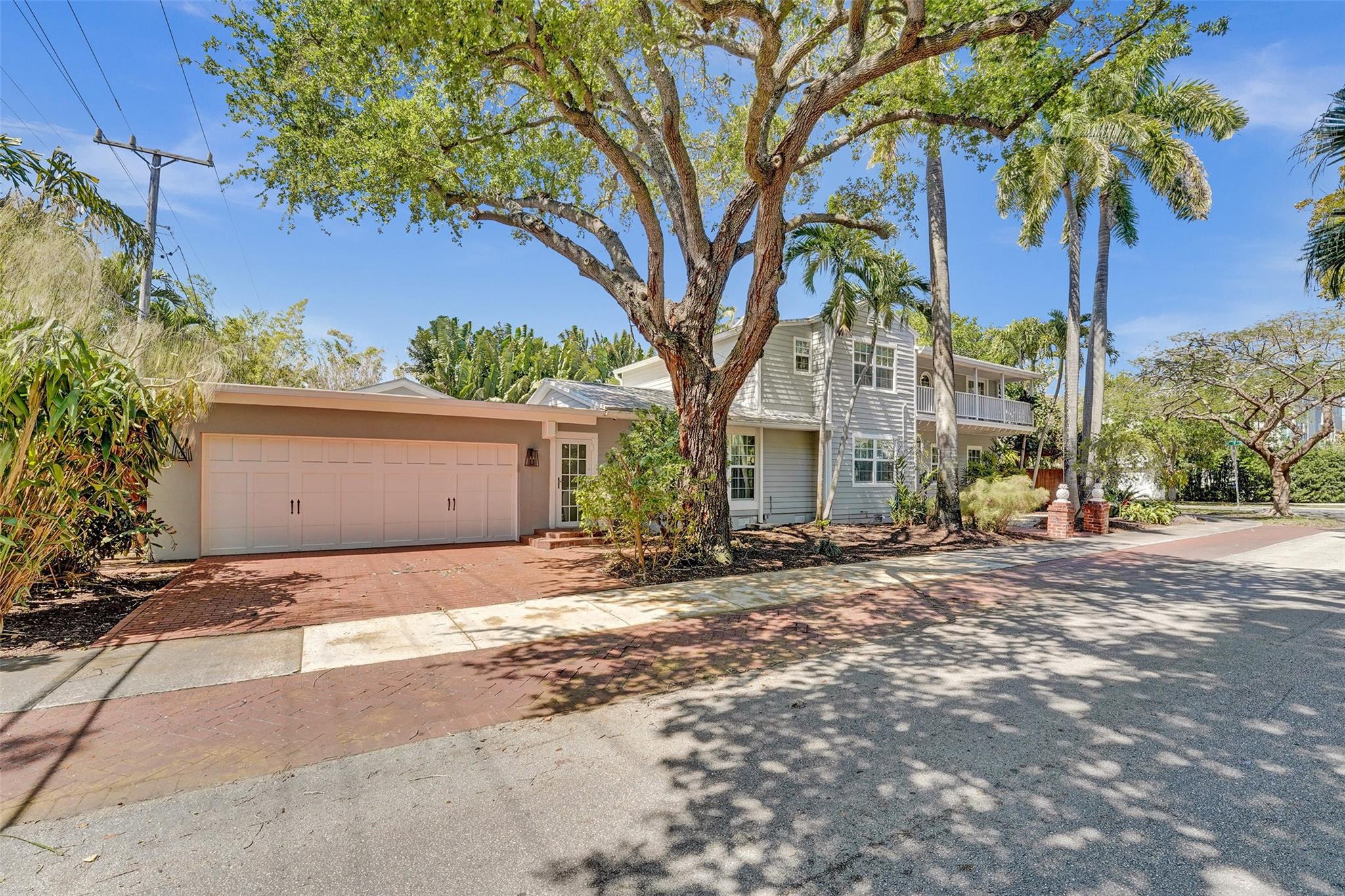 459 NE 15th Ave