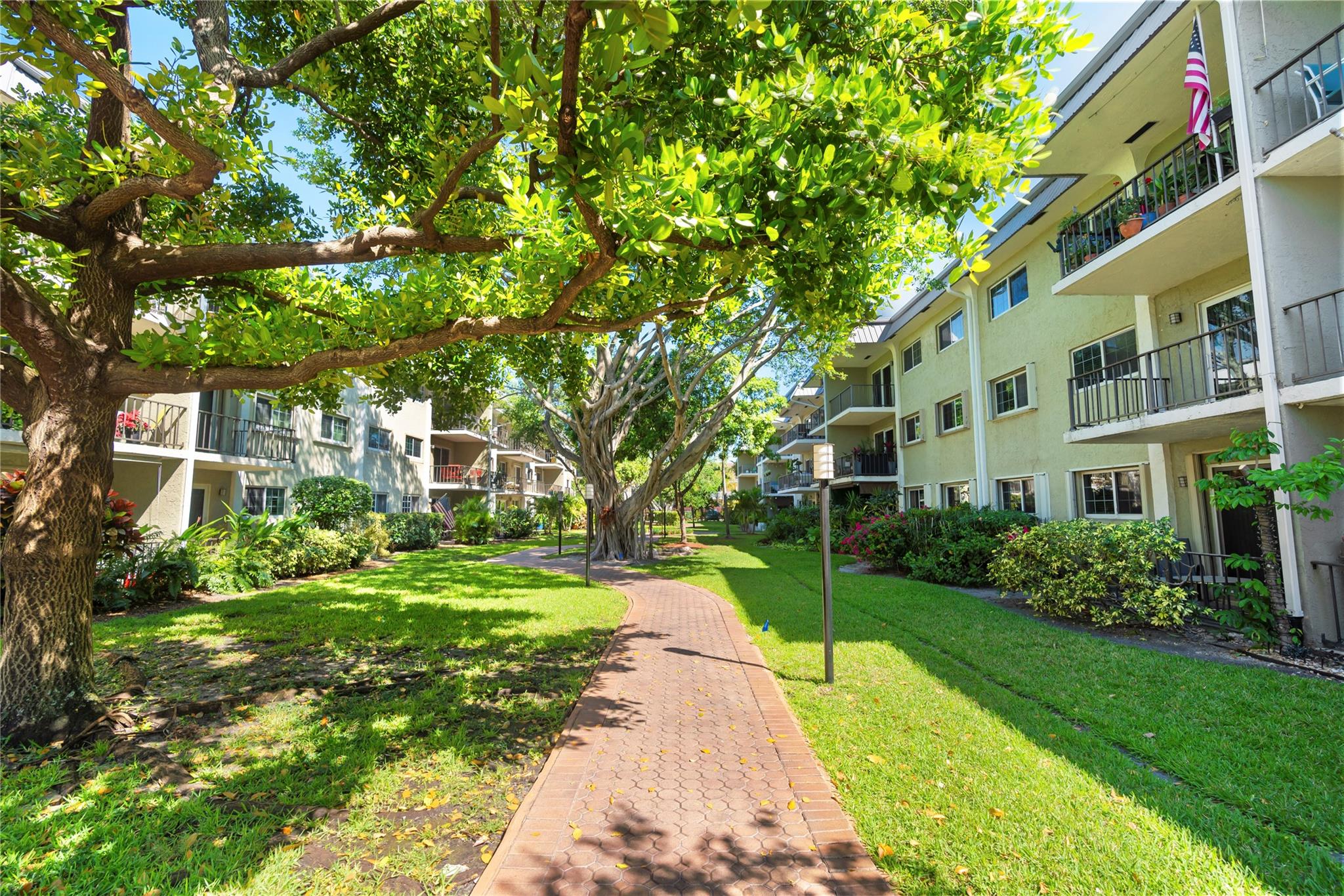 3000 NE 5th Ter 302A
