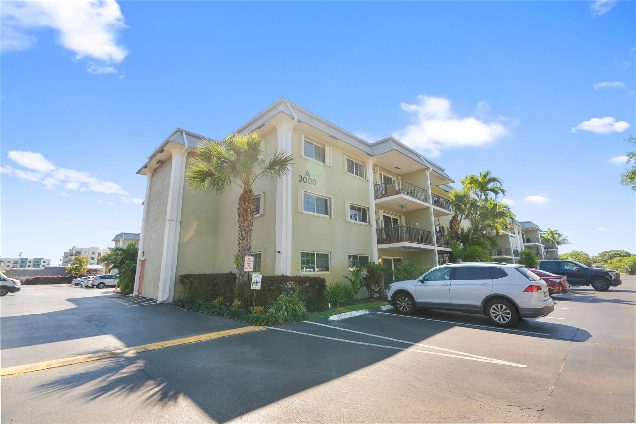 3000 NE 5th Ter 302A