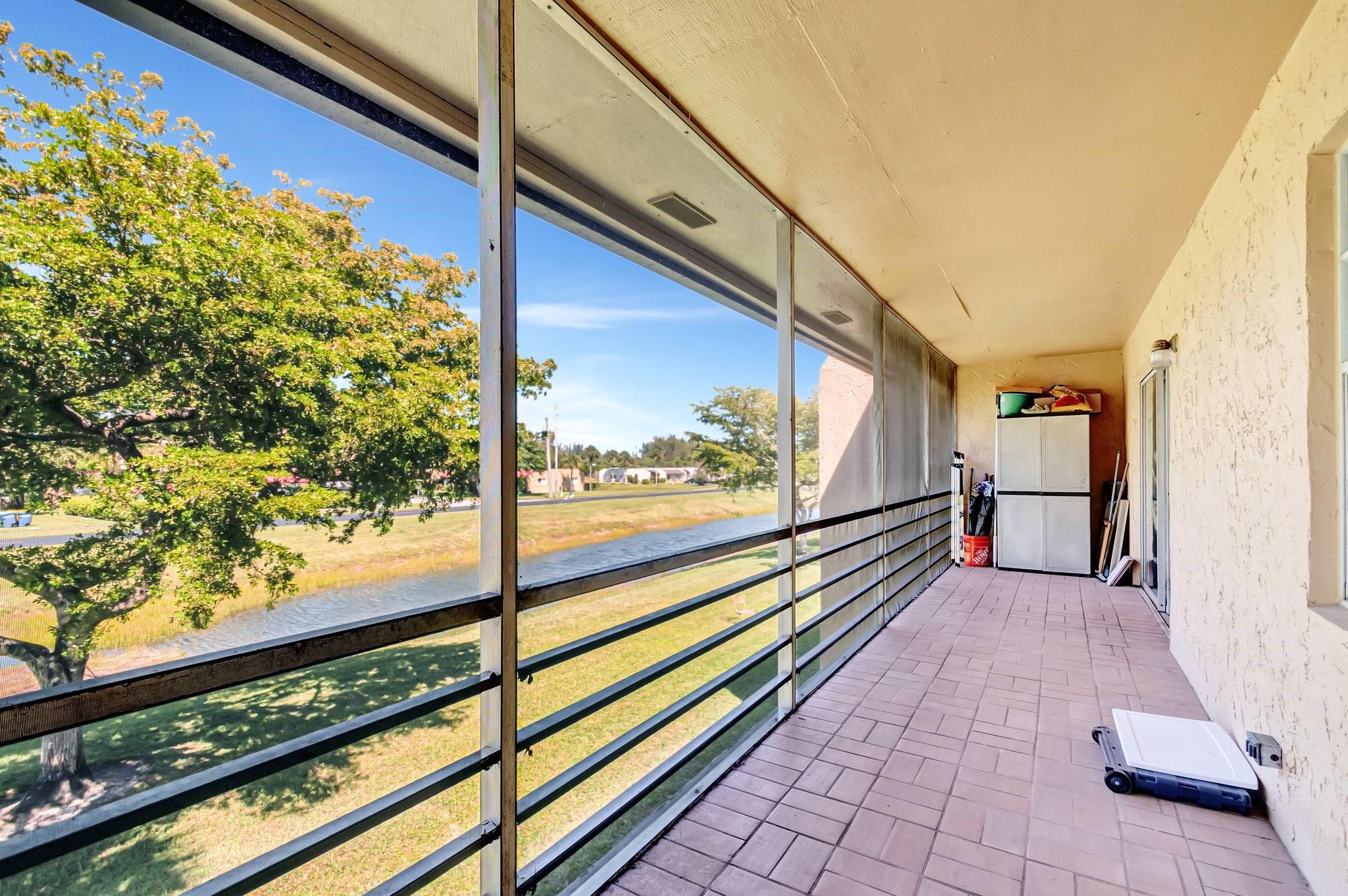 Photo 16 of home located at 100 Lake Meryl Dr 201, West Palm Beach FL