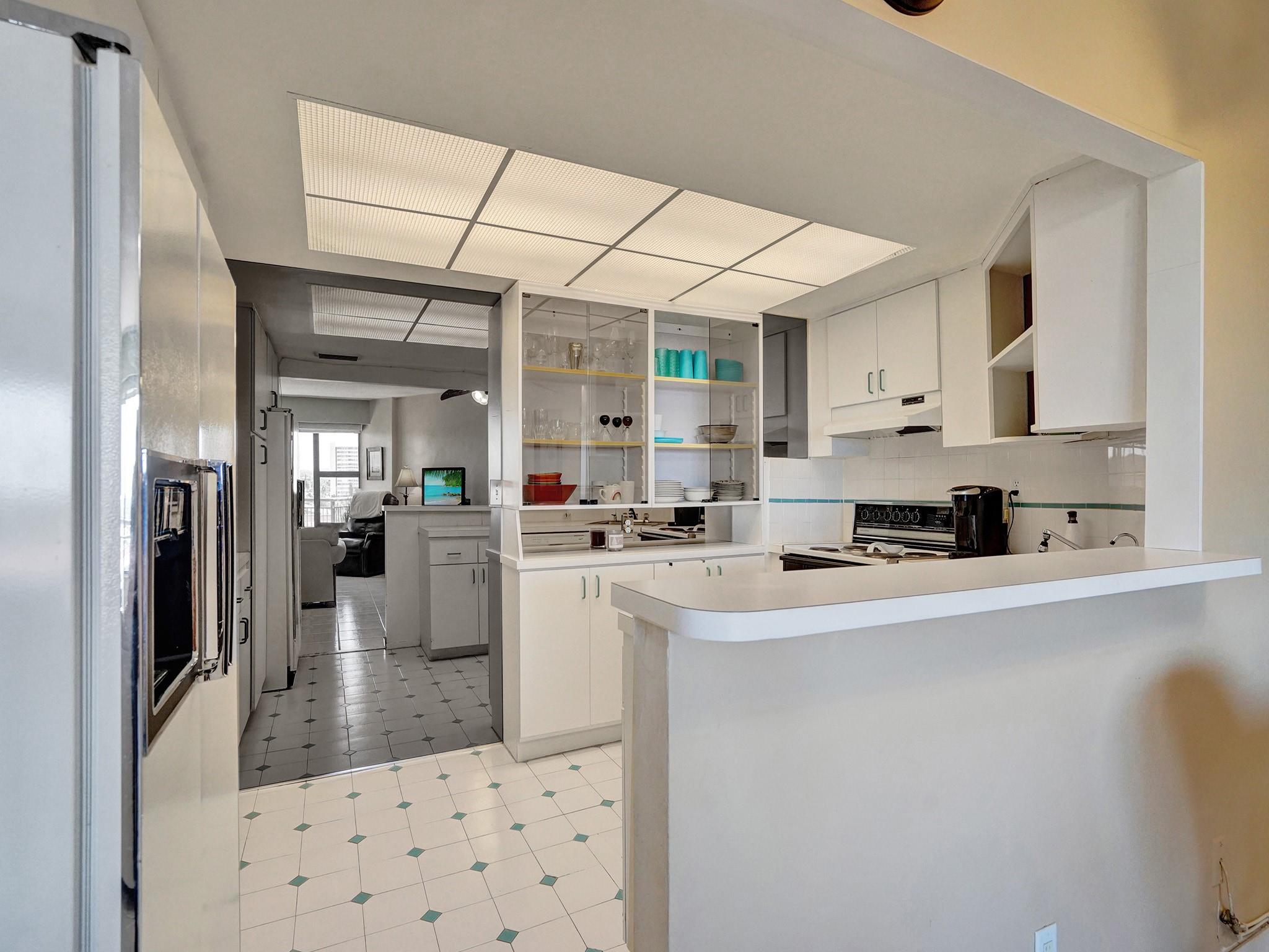 3800 Galt Ocean Dr 1014